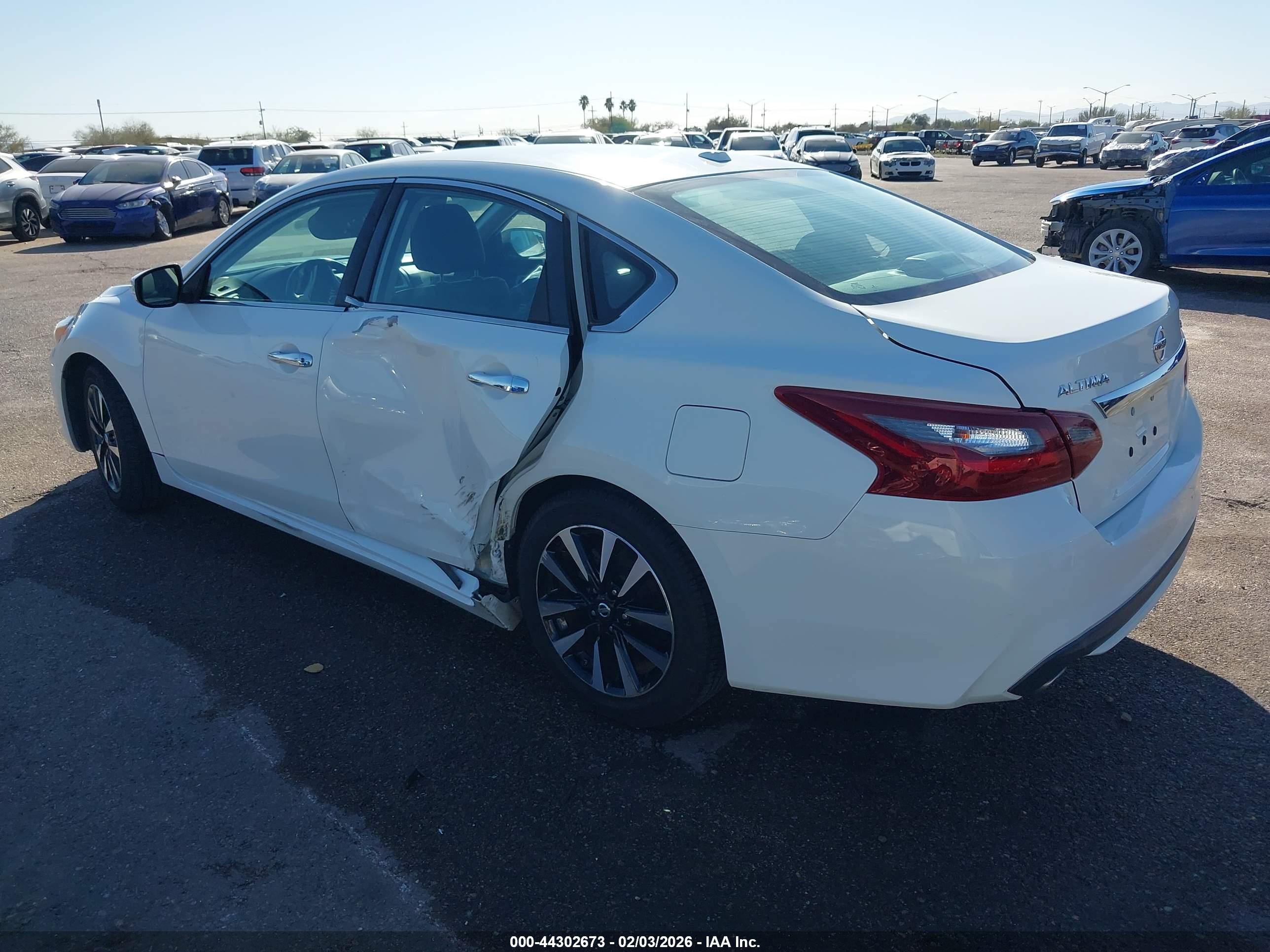 NISSAN ALTIMA image 3
