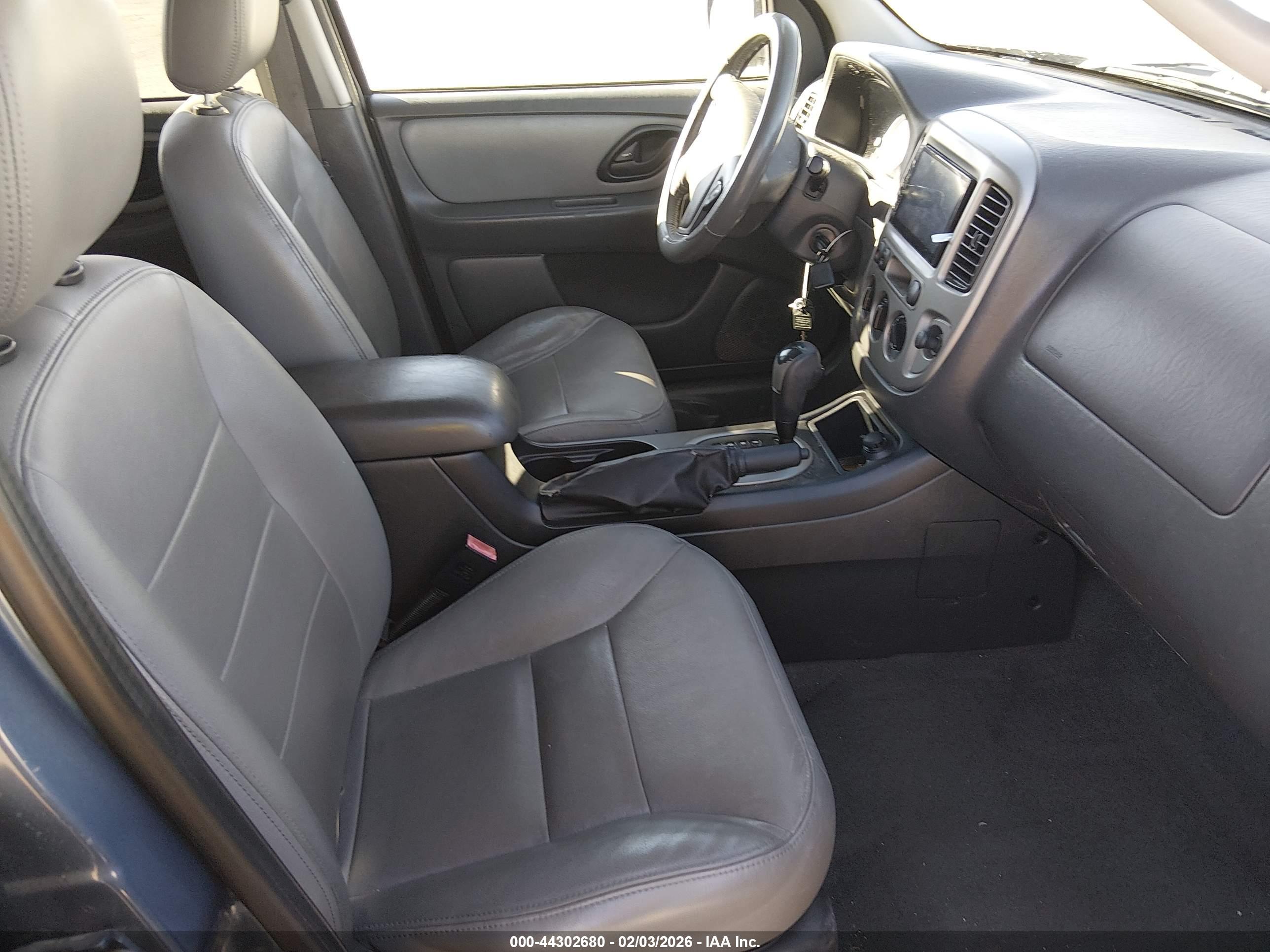FORD ESCAPE image 5