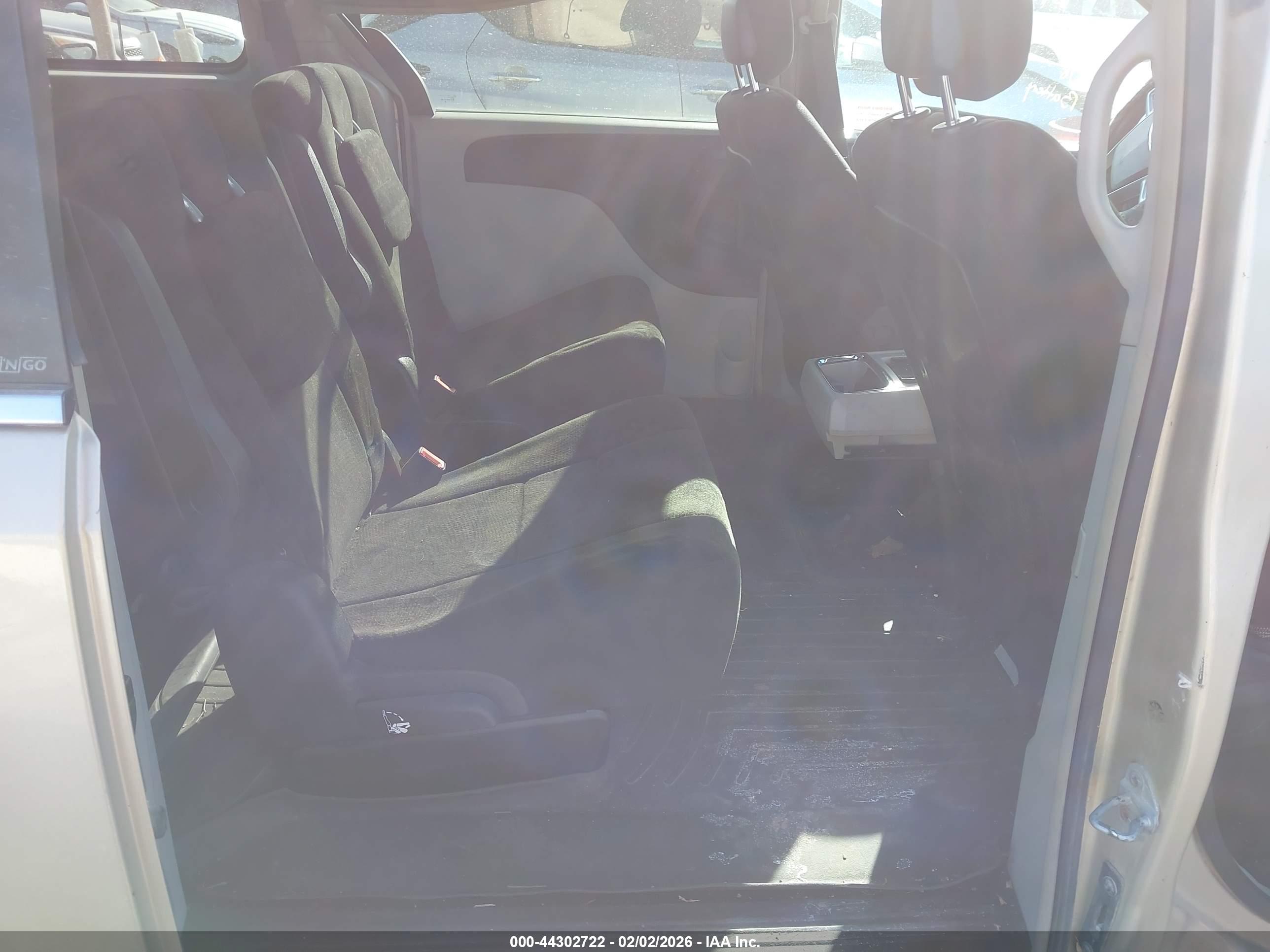 CHRYSLER TOWN image 8
