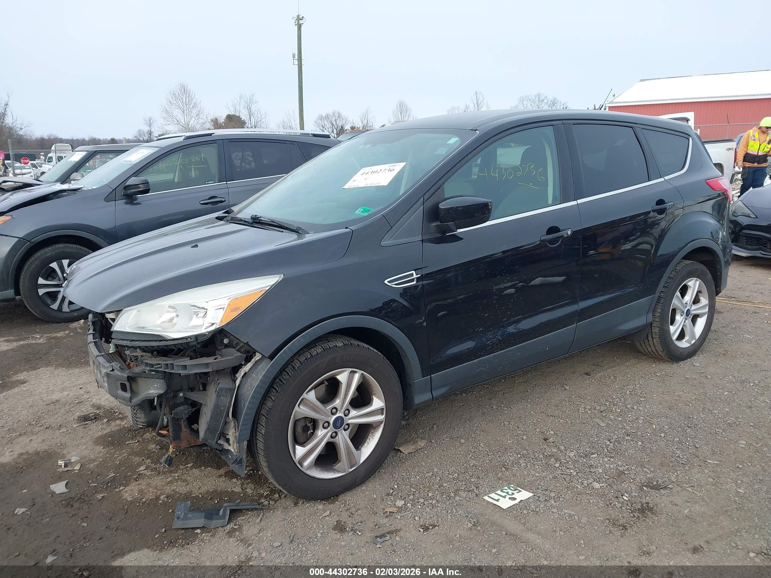 FORD ESCAPE image 2