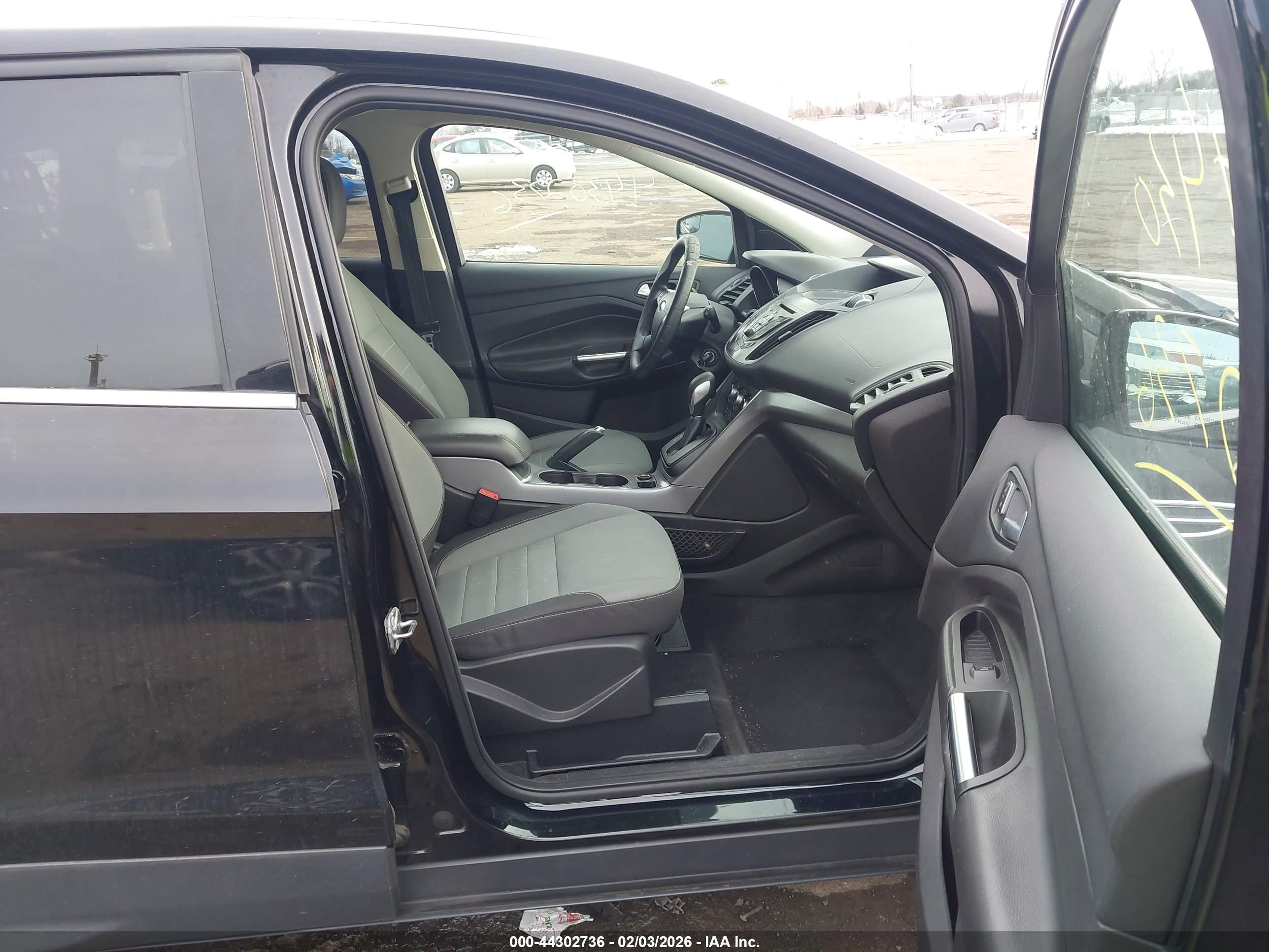 FORD ESCAPE image 5