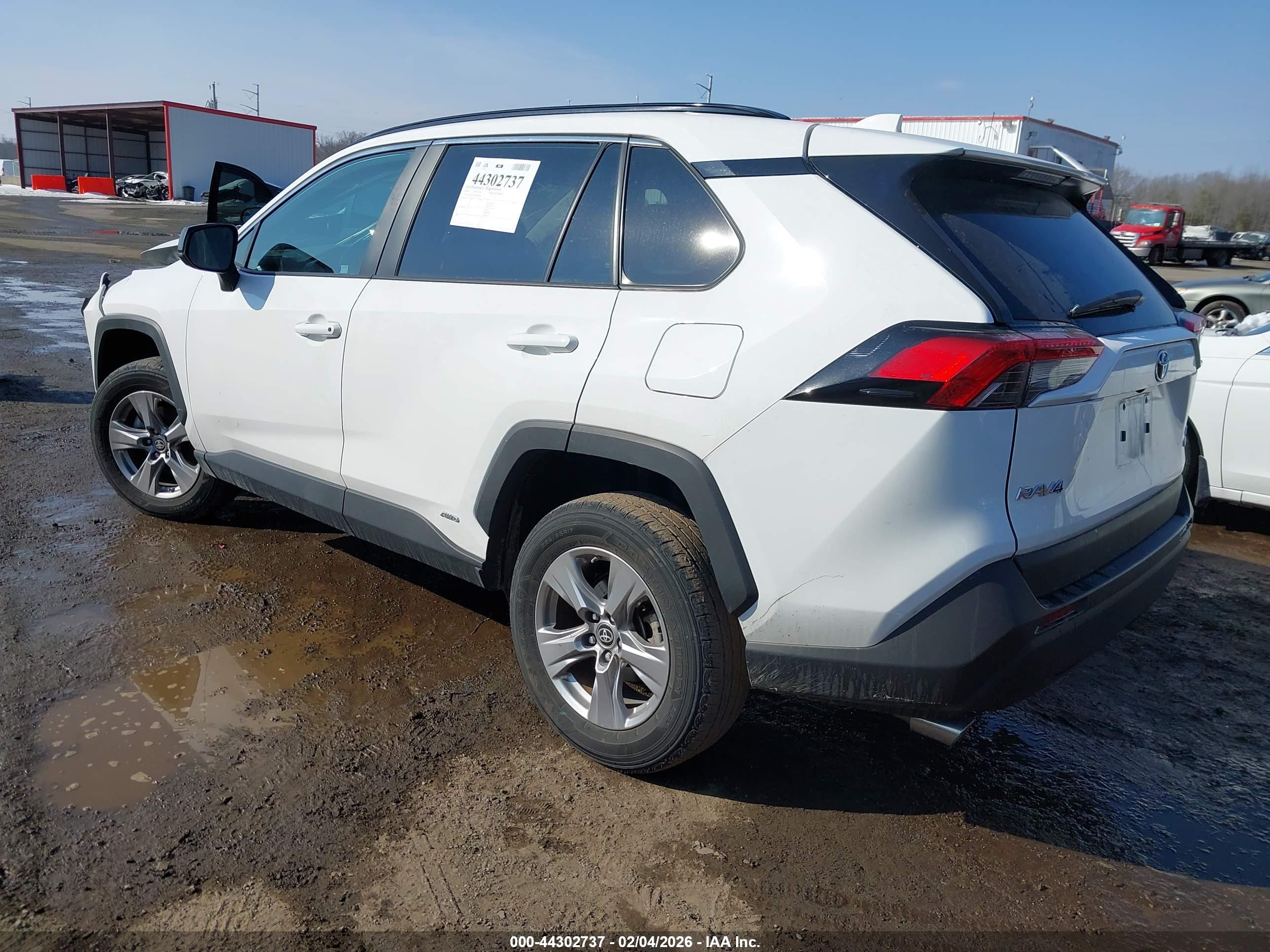 TOYOTA RAV4 image 3
