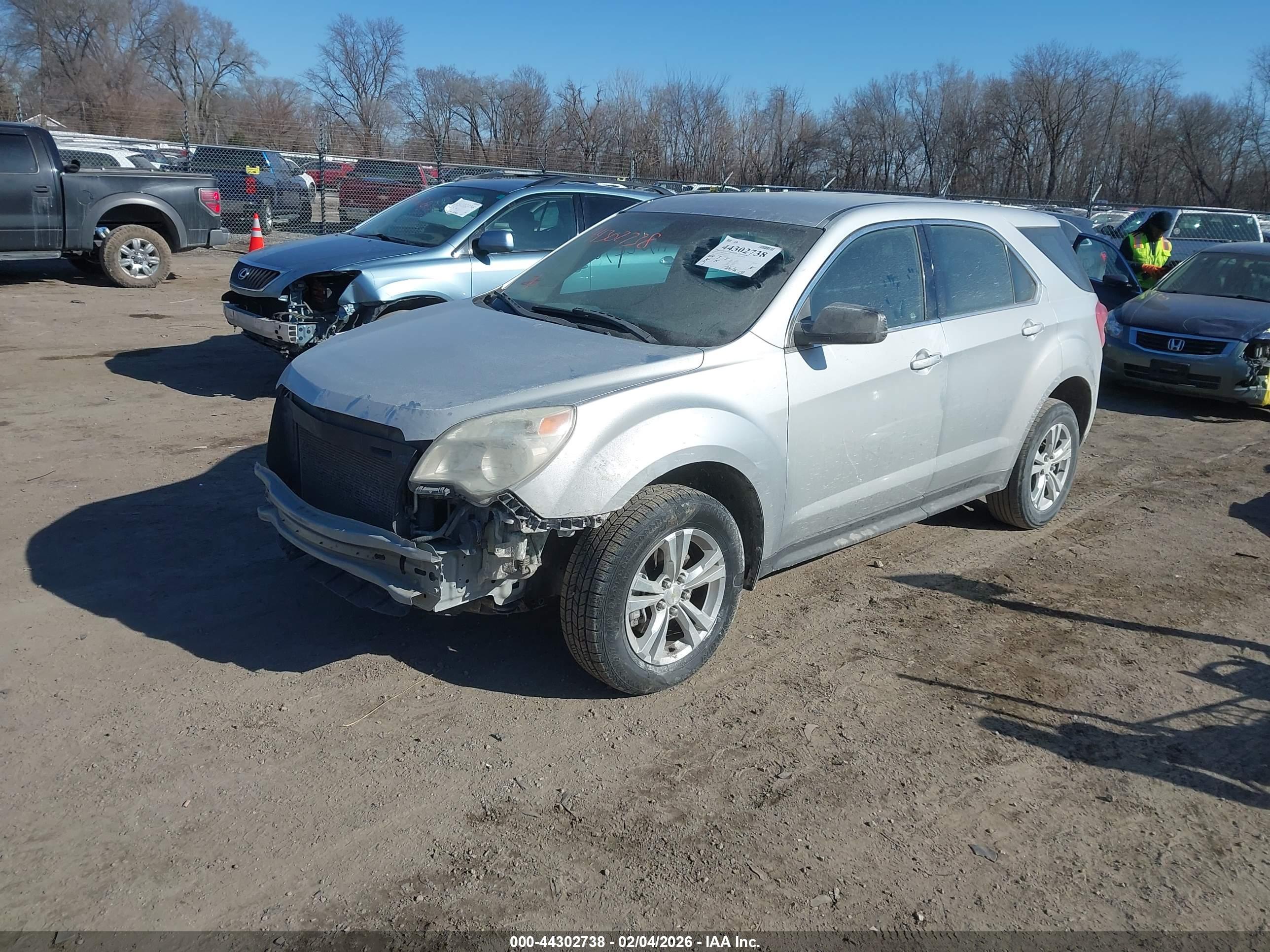 CHEVROLET EQUINOX image 2