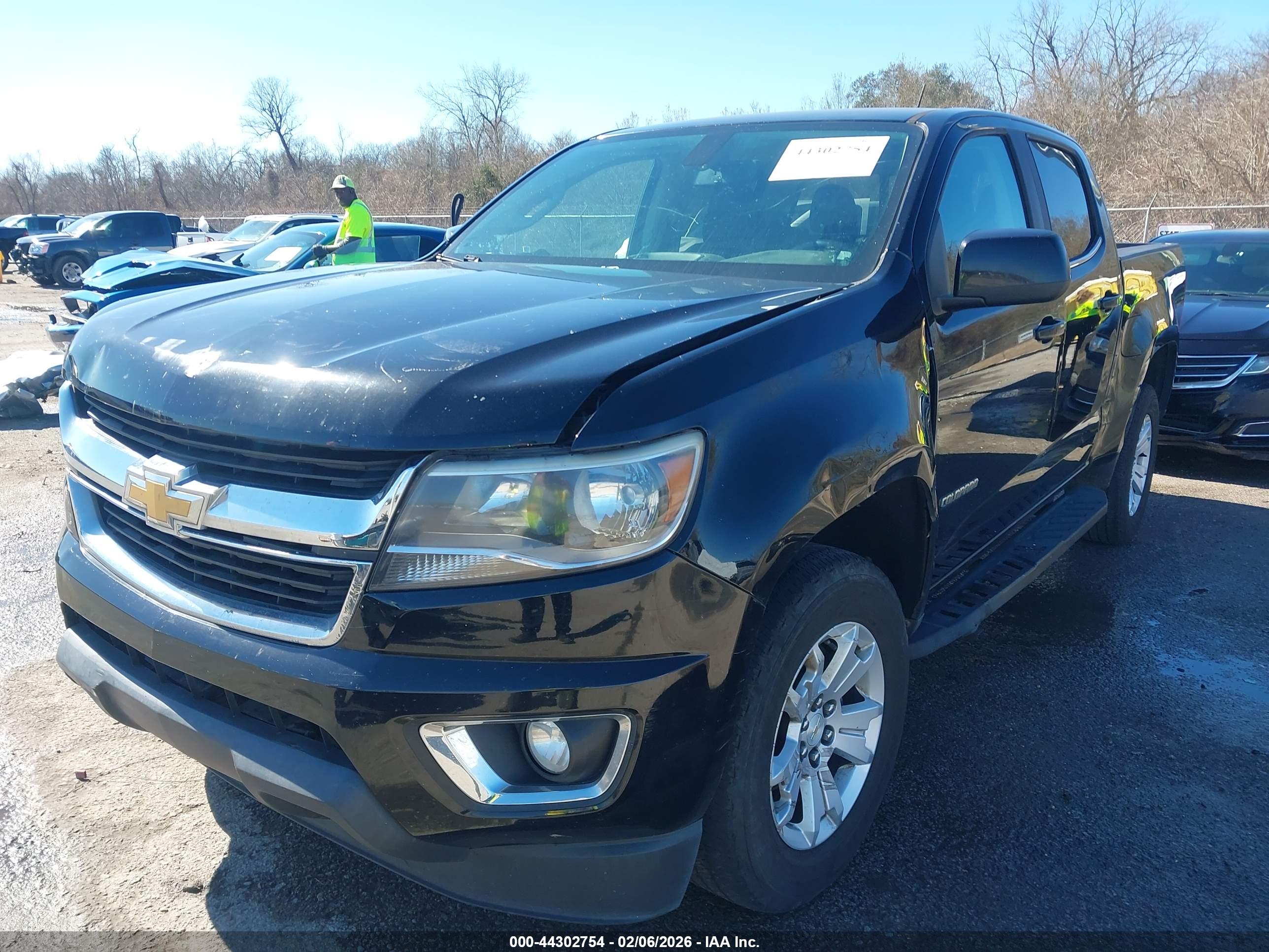 CHEVROLET COLORADO image 2