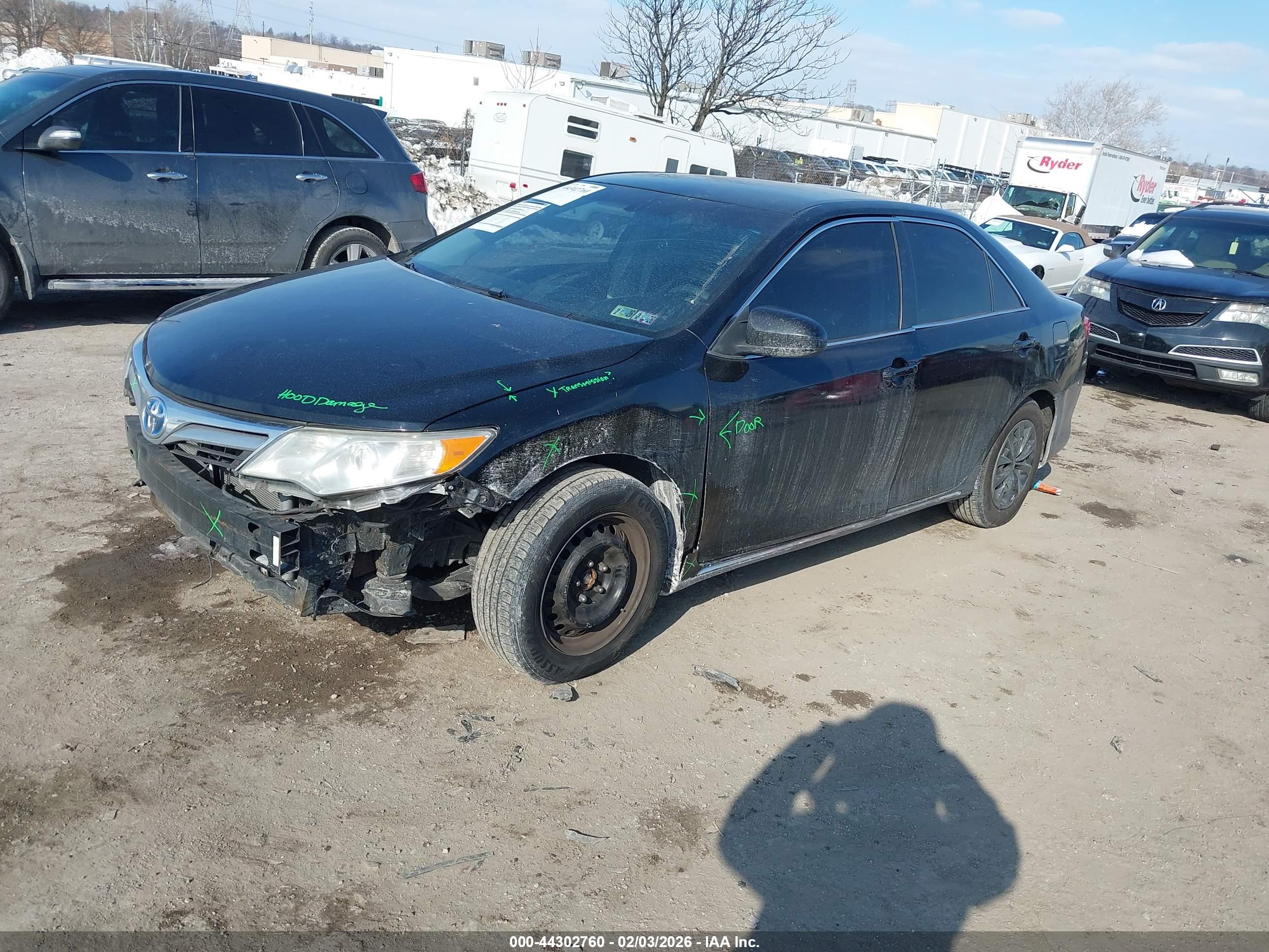 TOYOTA CAMRY image 2