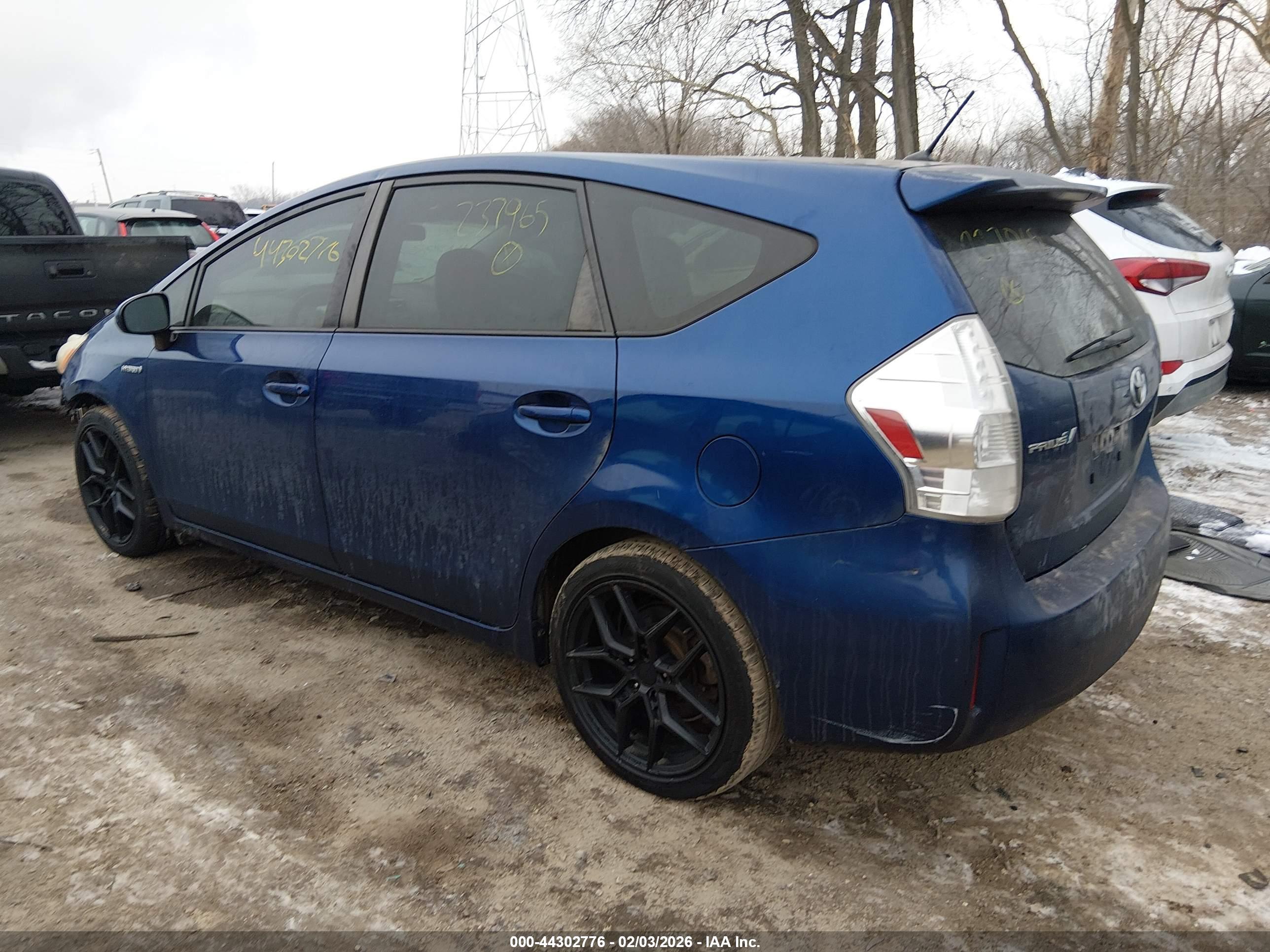 TOYOTA PRIUS image 3