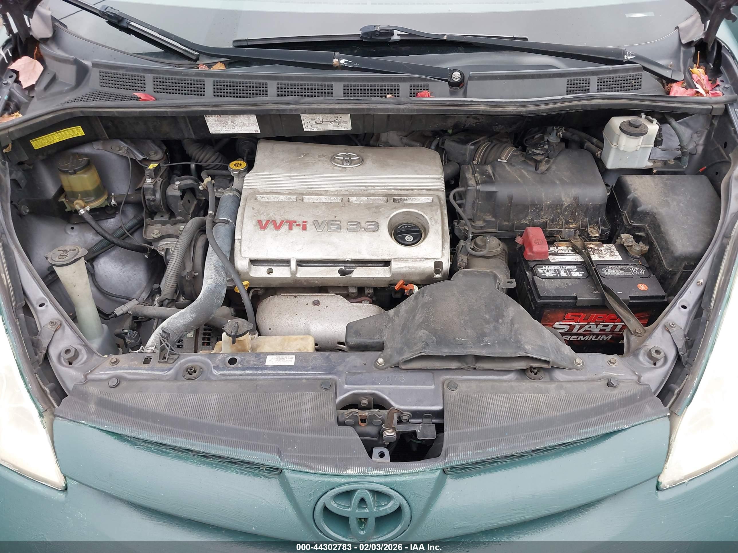 TOYOTA SIENNA image 10