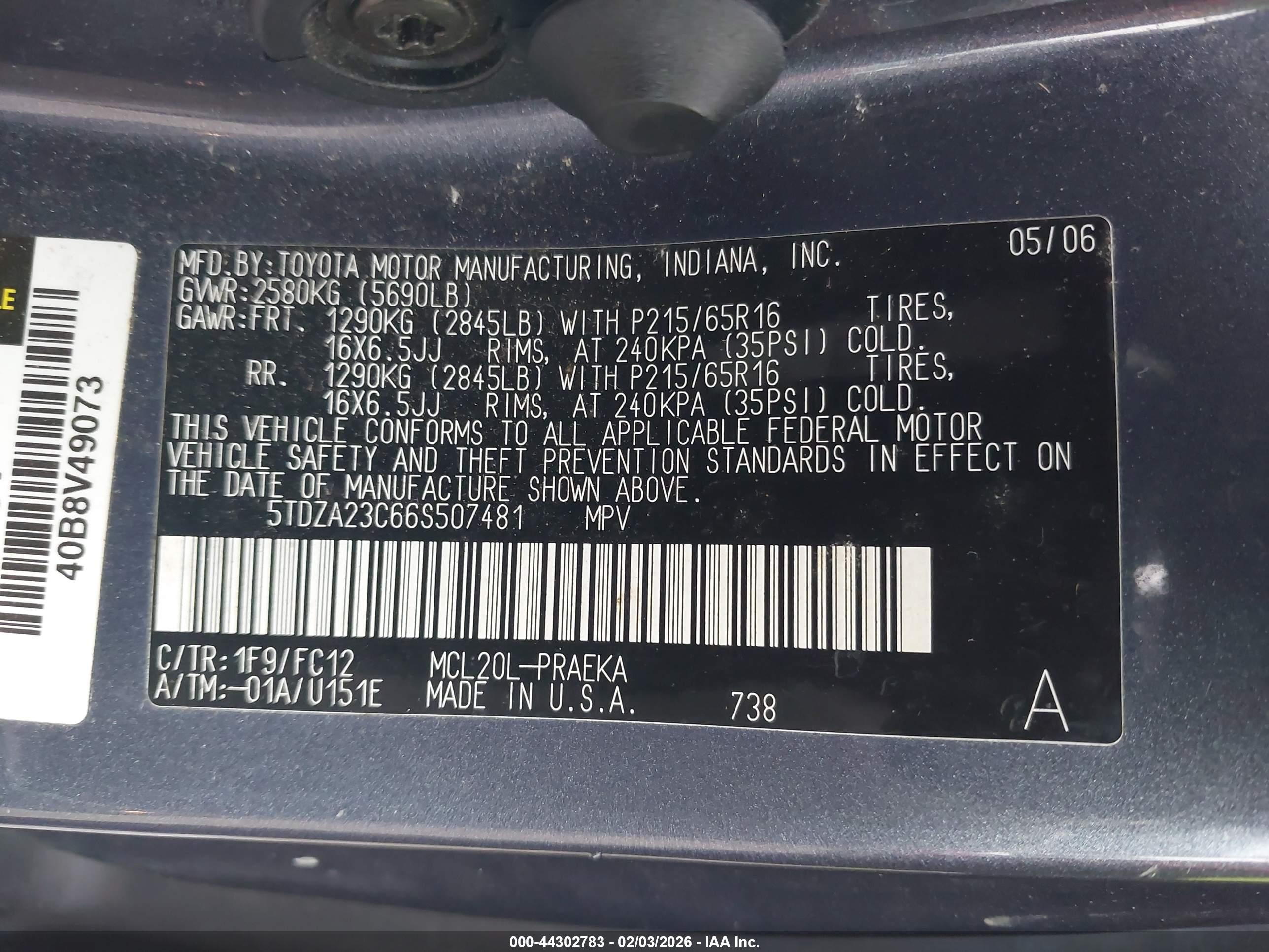 TOYOTA SIENNA image 9
