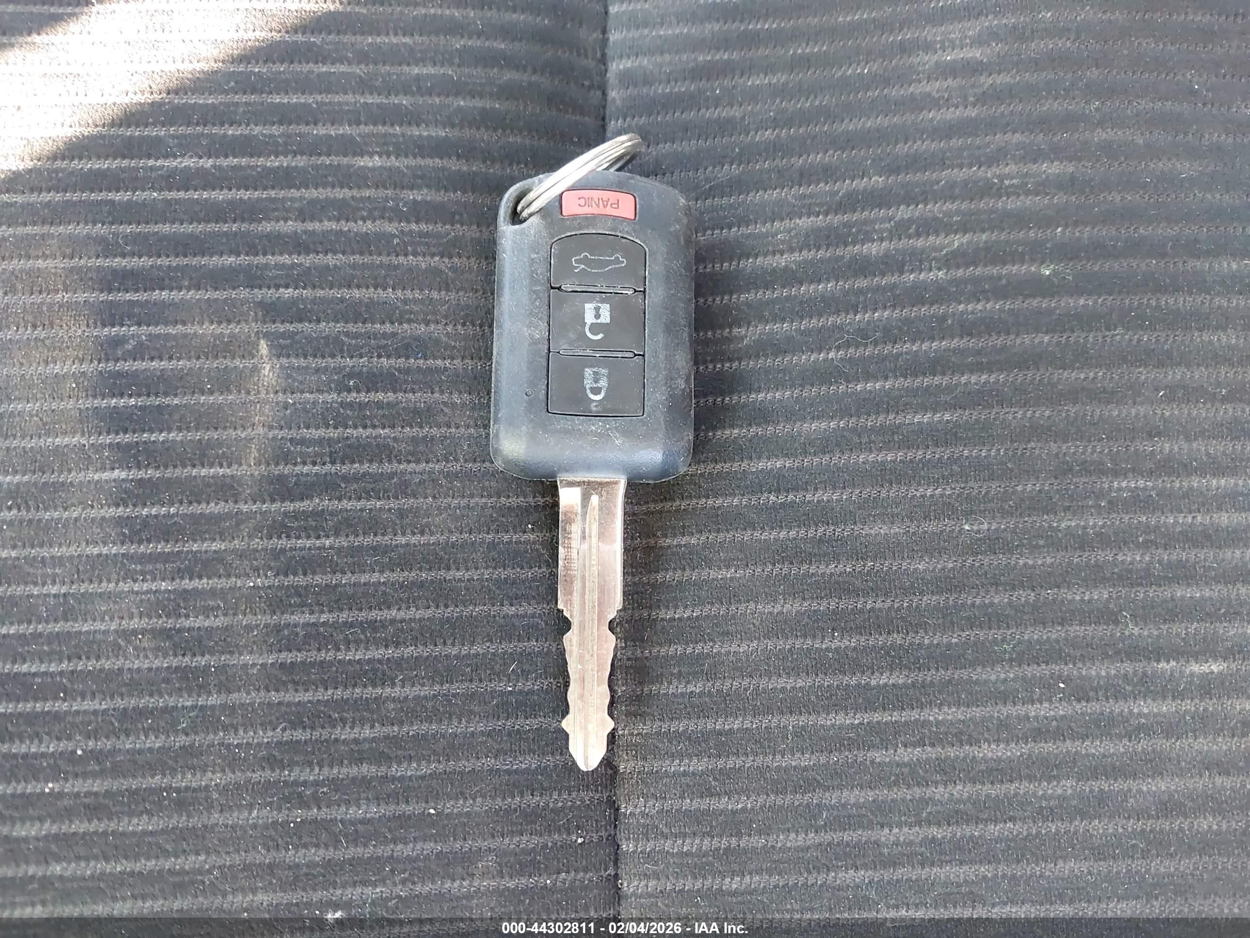 MITSUBISHI LANCER image 11