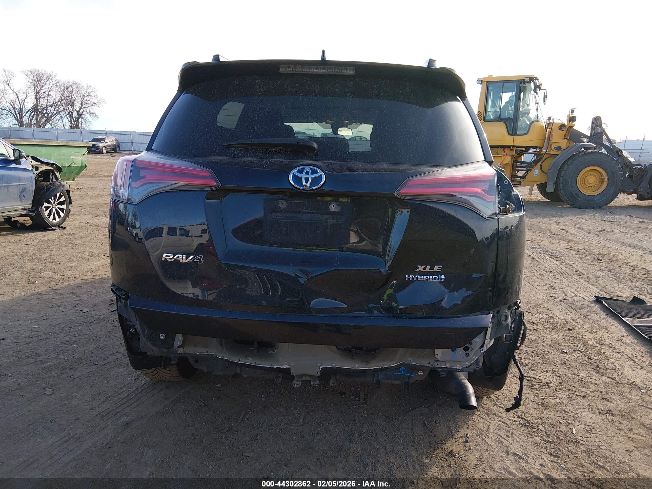 TOYOTA RAV4 image 6