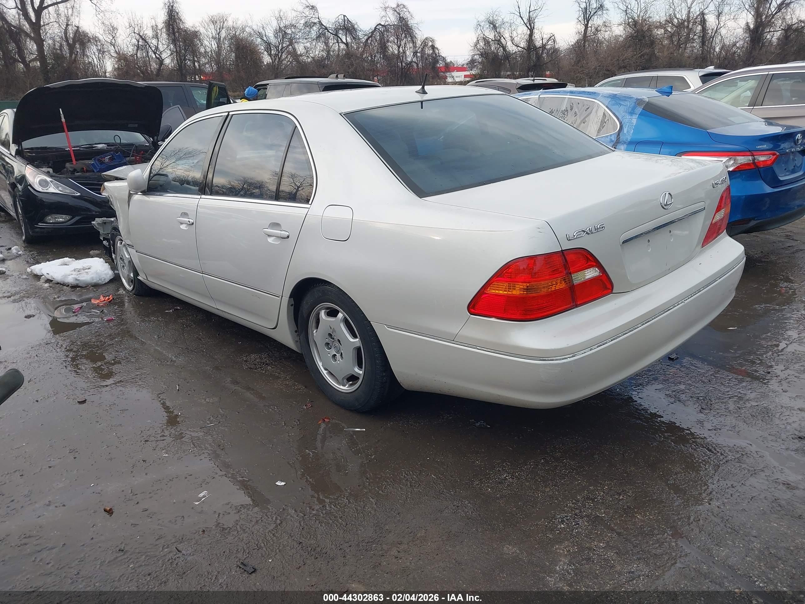 LEXUS LS image 3