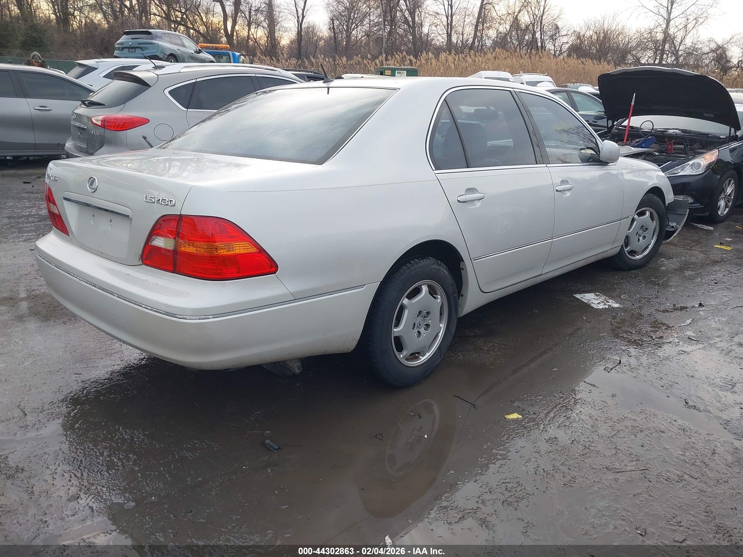 LEXUS LS image 4