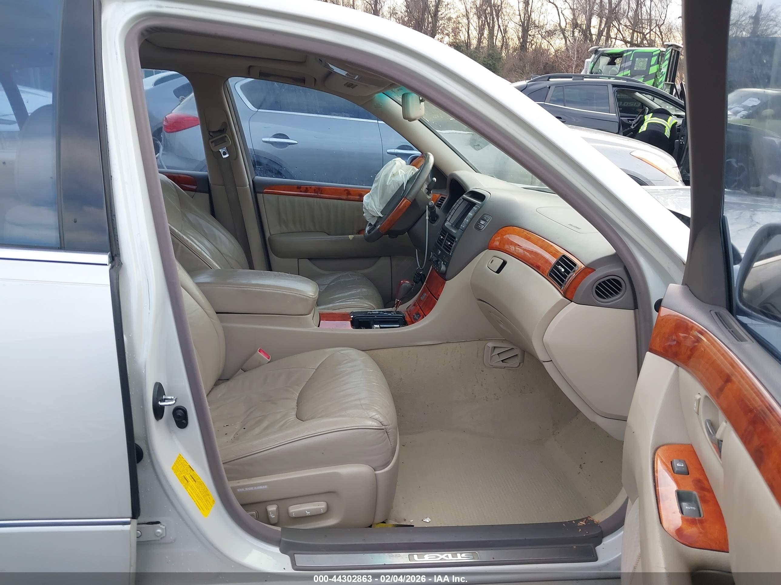 LEXUS LS image 5