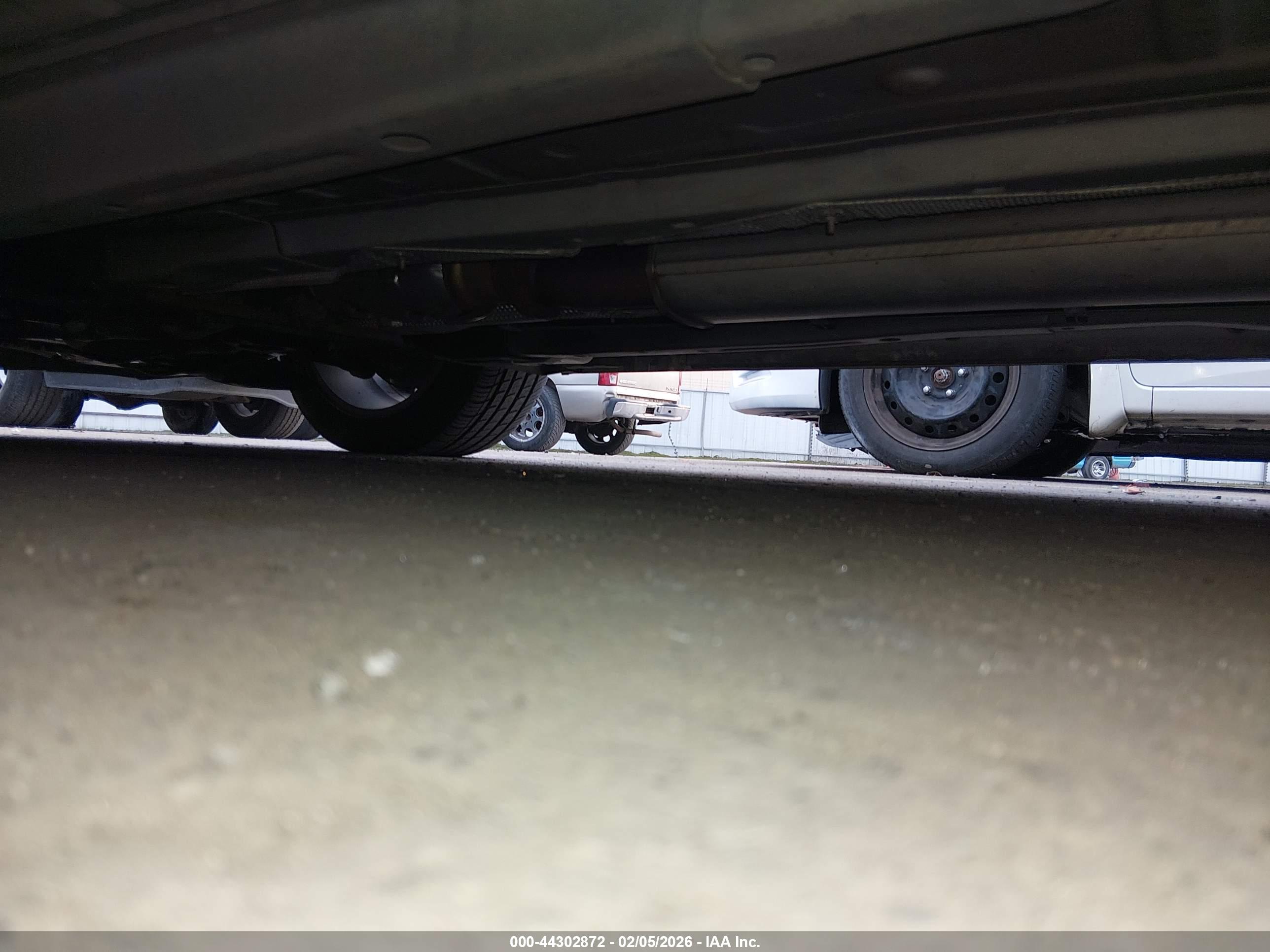 BUICK LACROSSE image 6