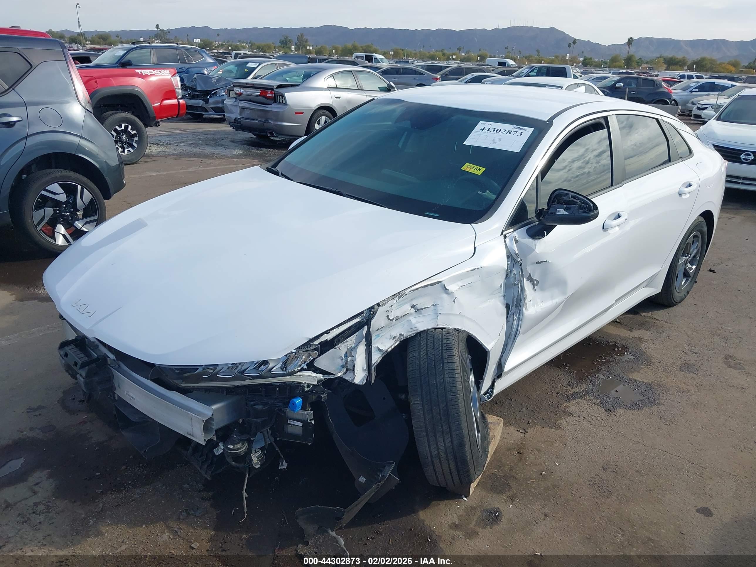 KIA K5 image 6