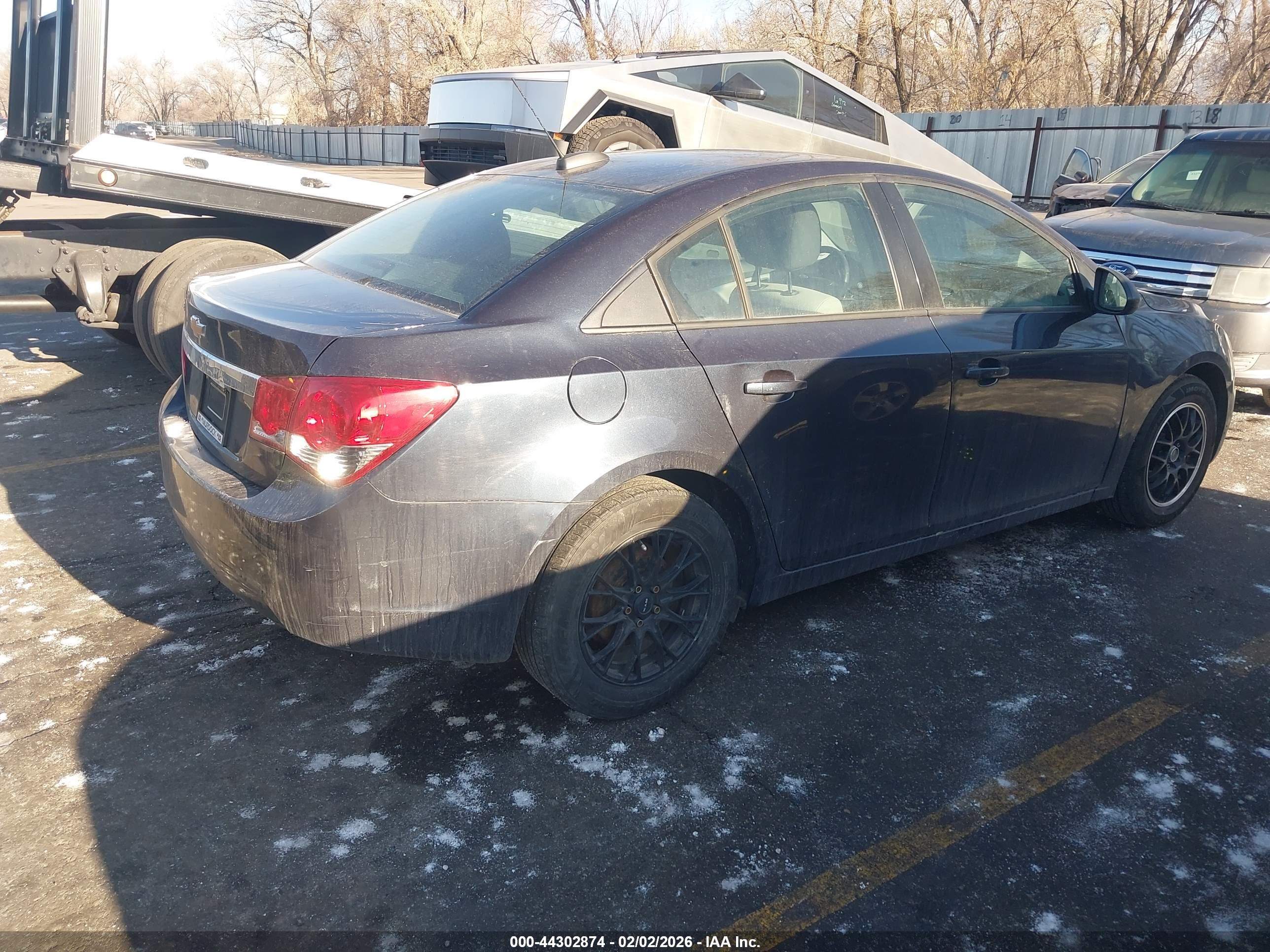 CHEVROLET CRUZE image 4