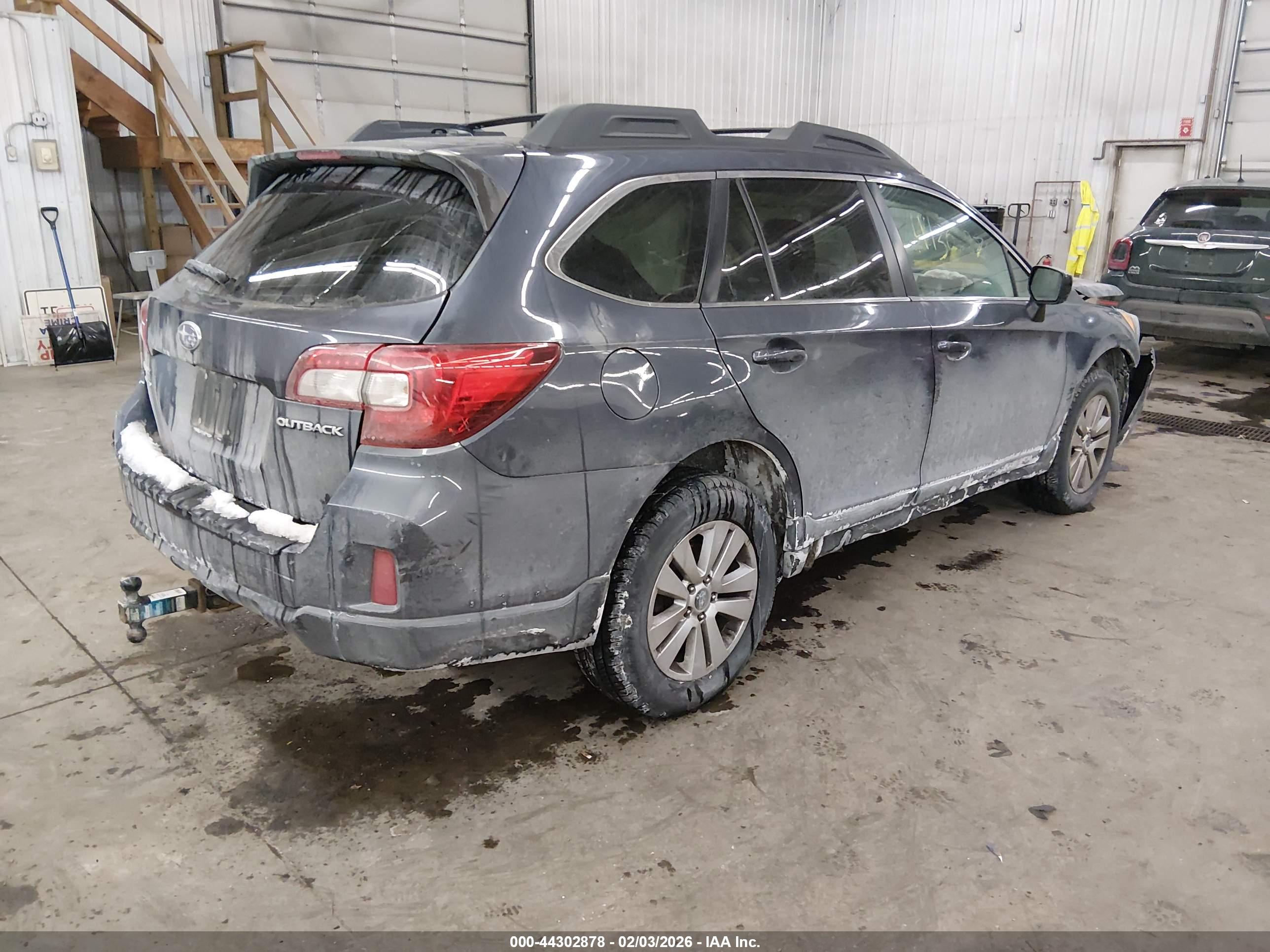 SUBARU OUTBACK image 4