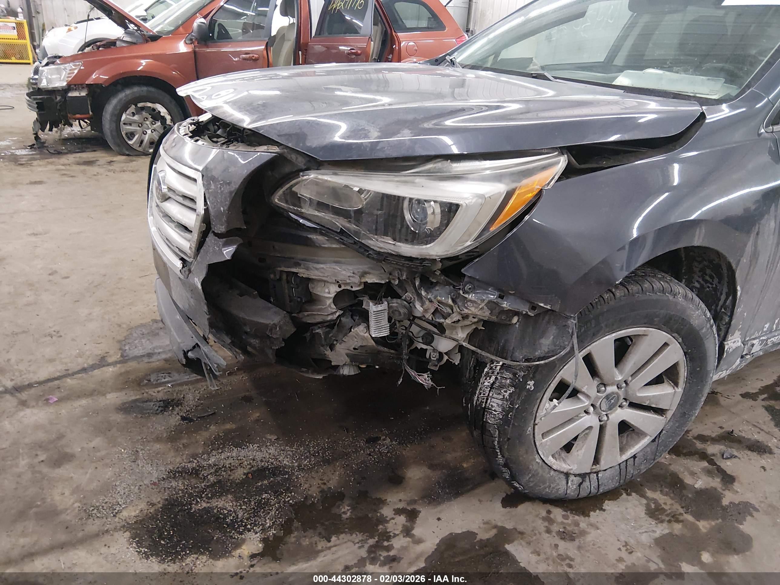 SUBARU OUTBACK image 6