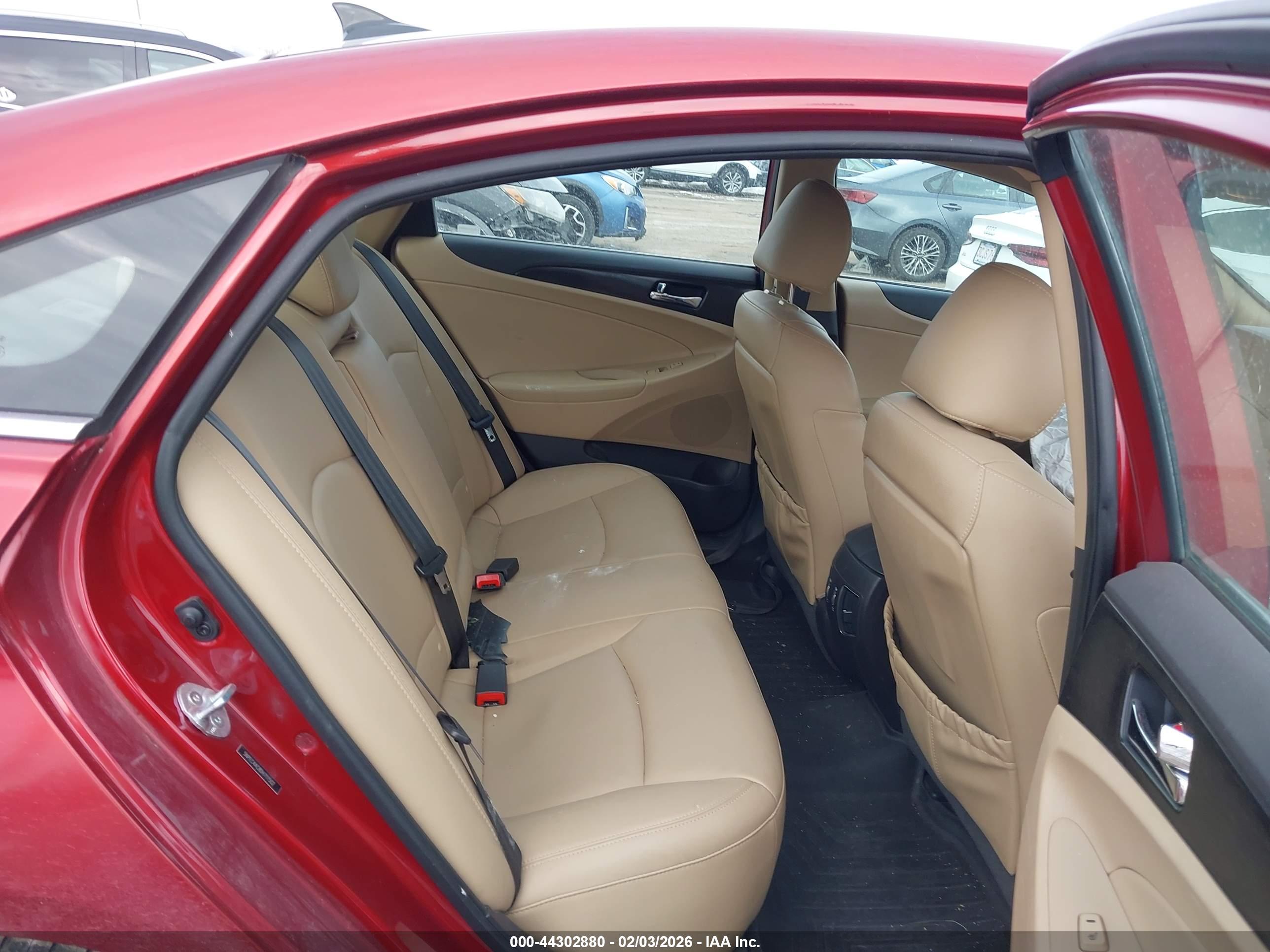 HYUNDAI SONATA image 8