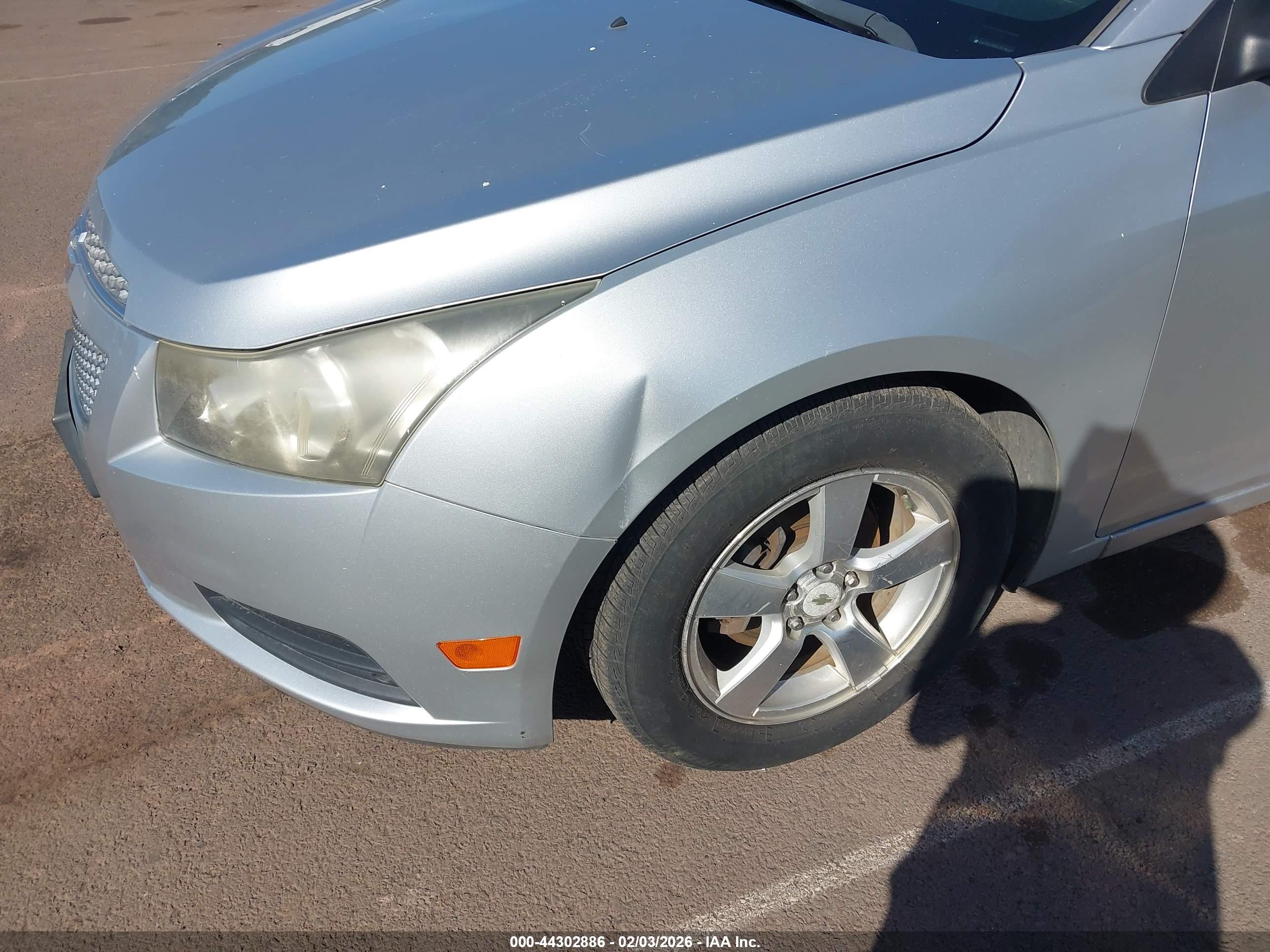 CHEVROLET CRUZE image 6