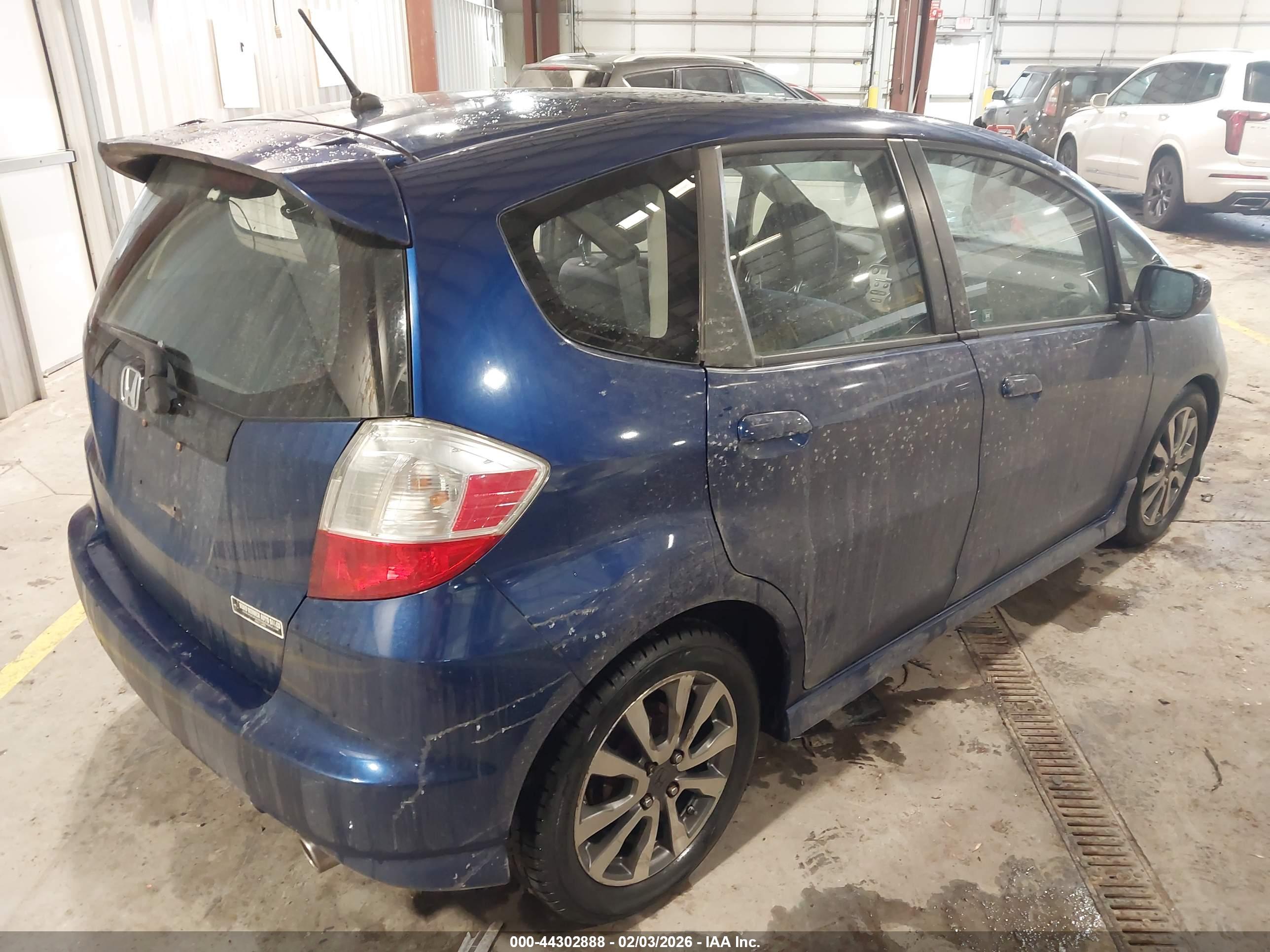 HONDA FIT image 4