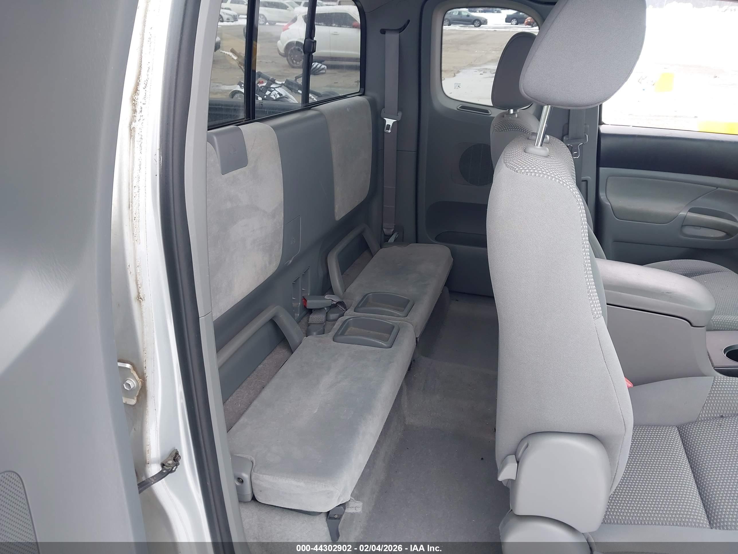 TOYOTA TACOMA image 8