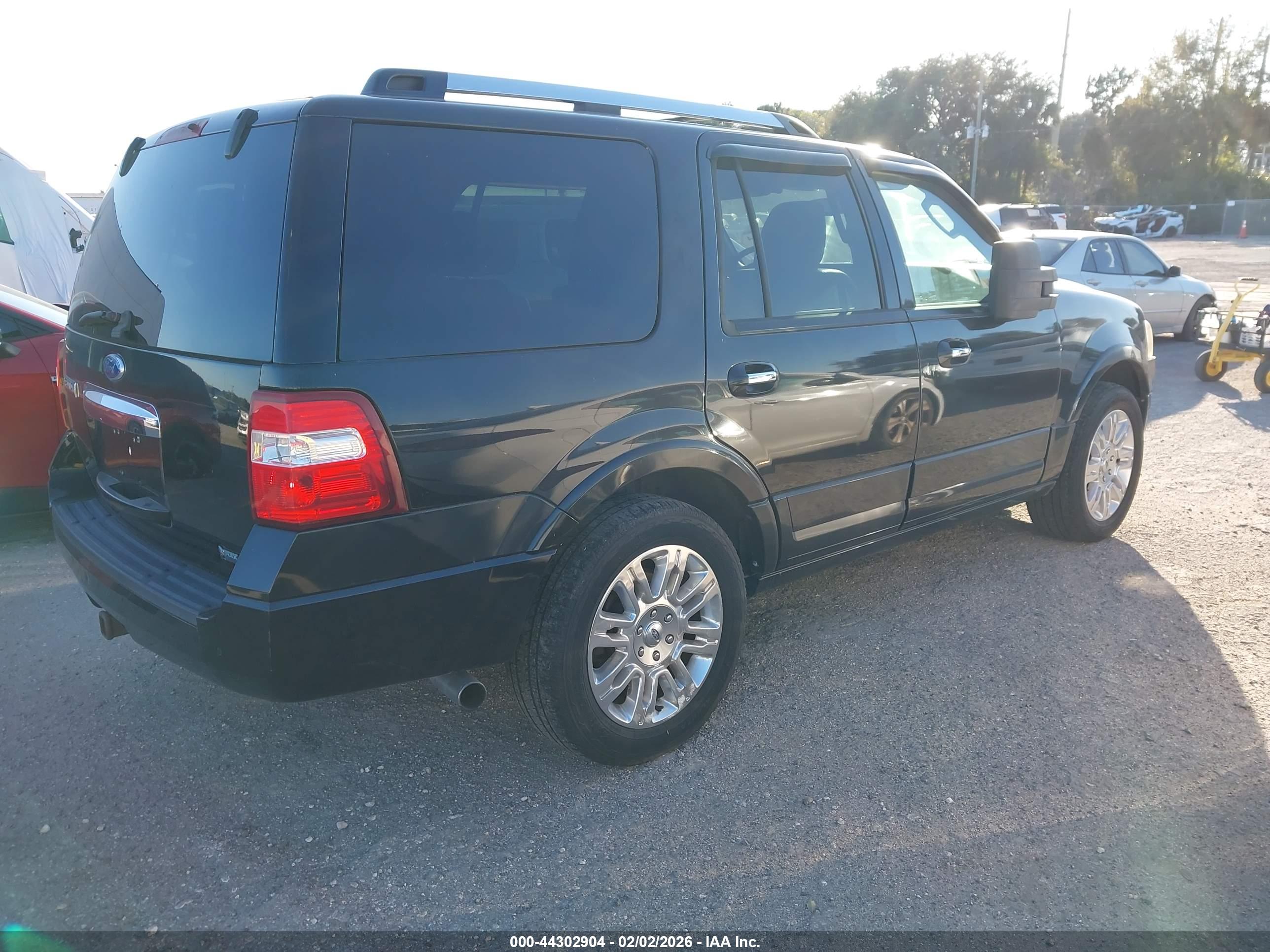 FORD EXPEDITION image 4