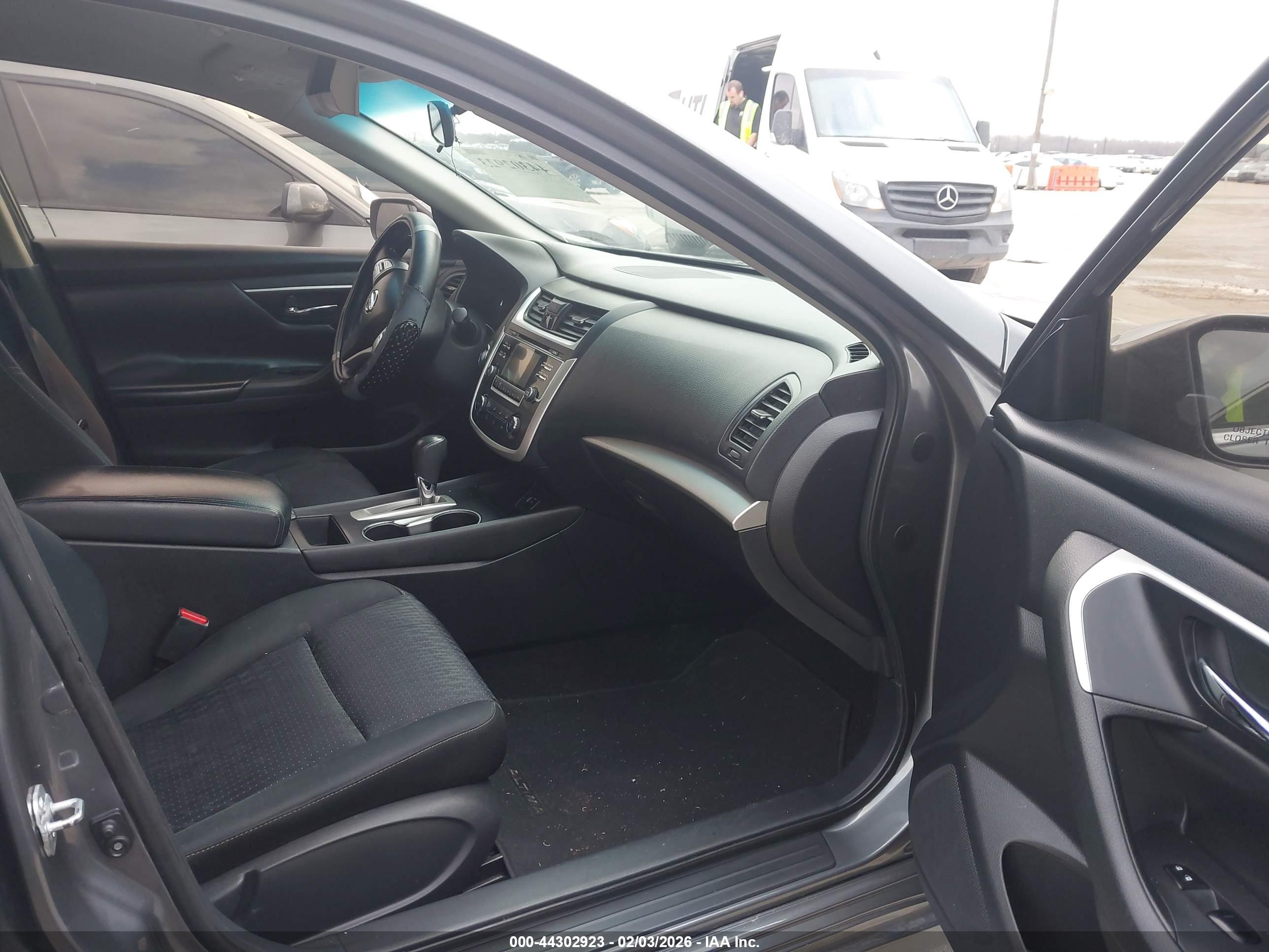 NISSAN ALTIMA image 5