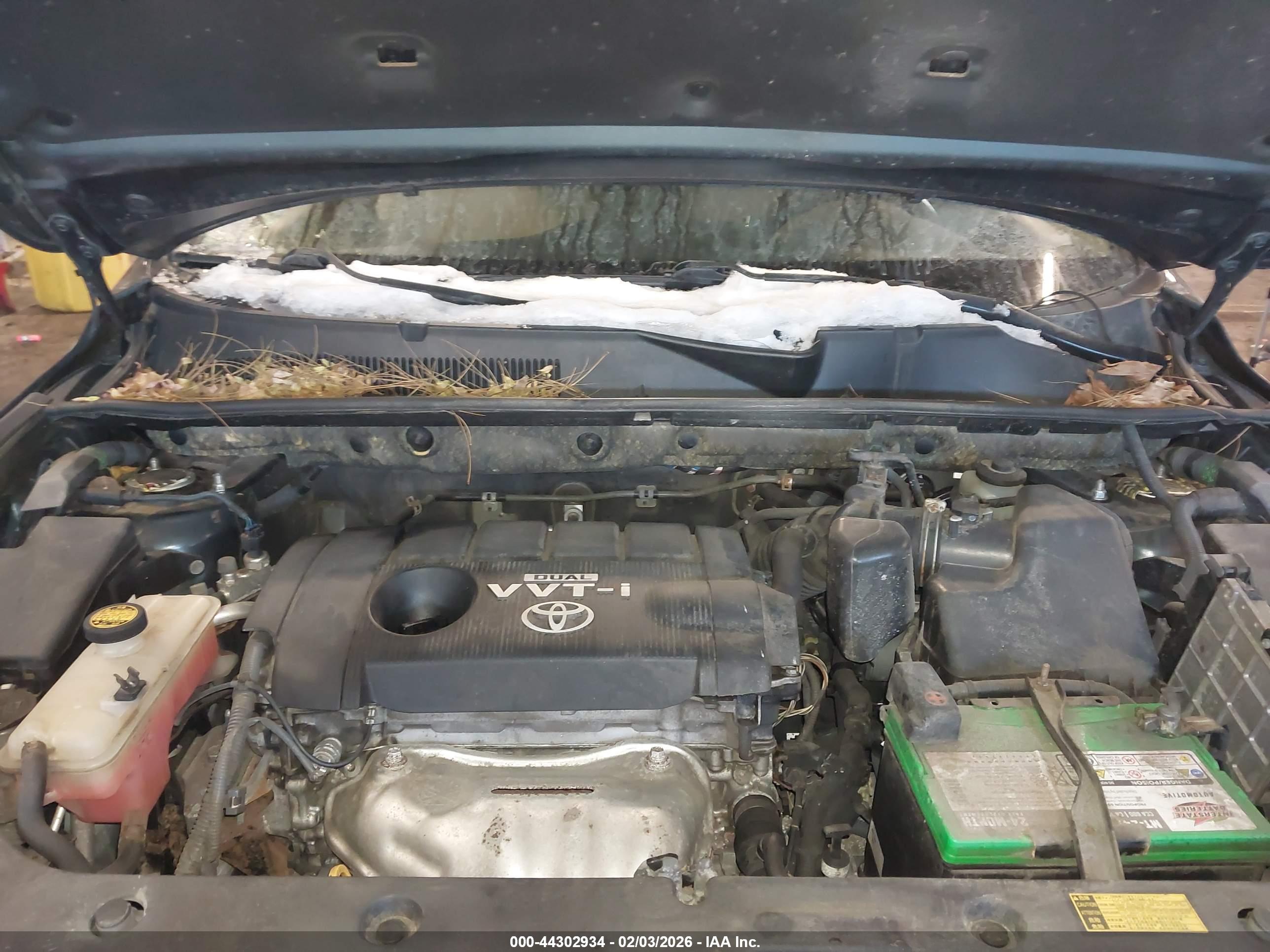 TOYOTA RAV4 image 10
