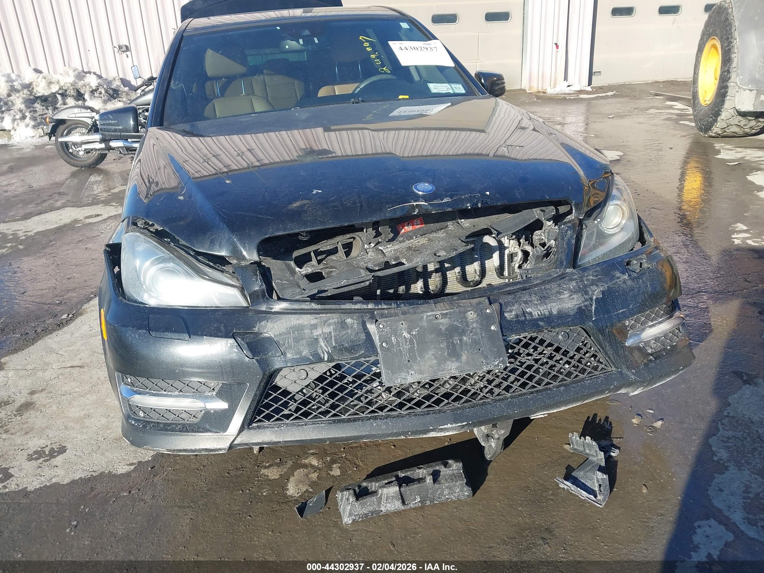 MERCEDES-BENZ C image 6