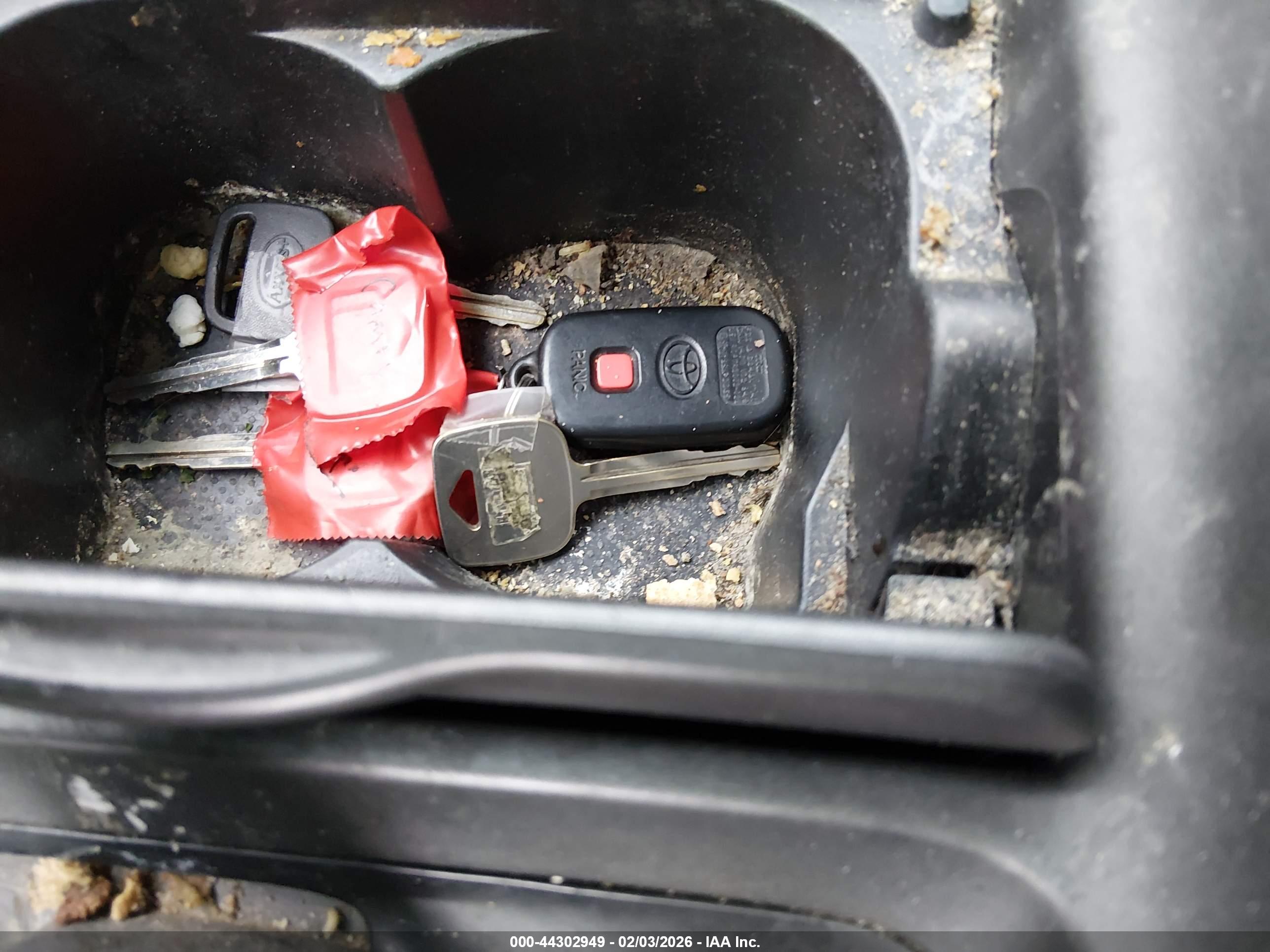 TOYOTA CAMRY image 11