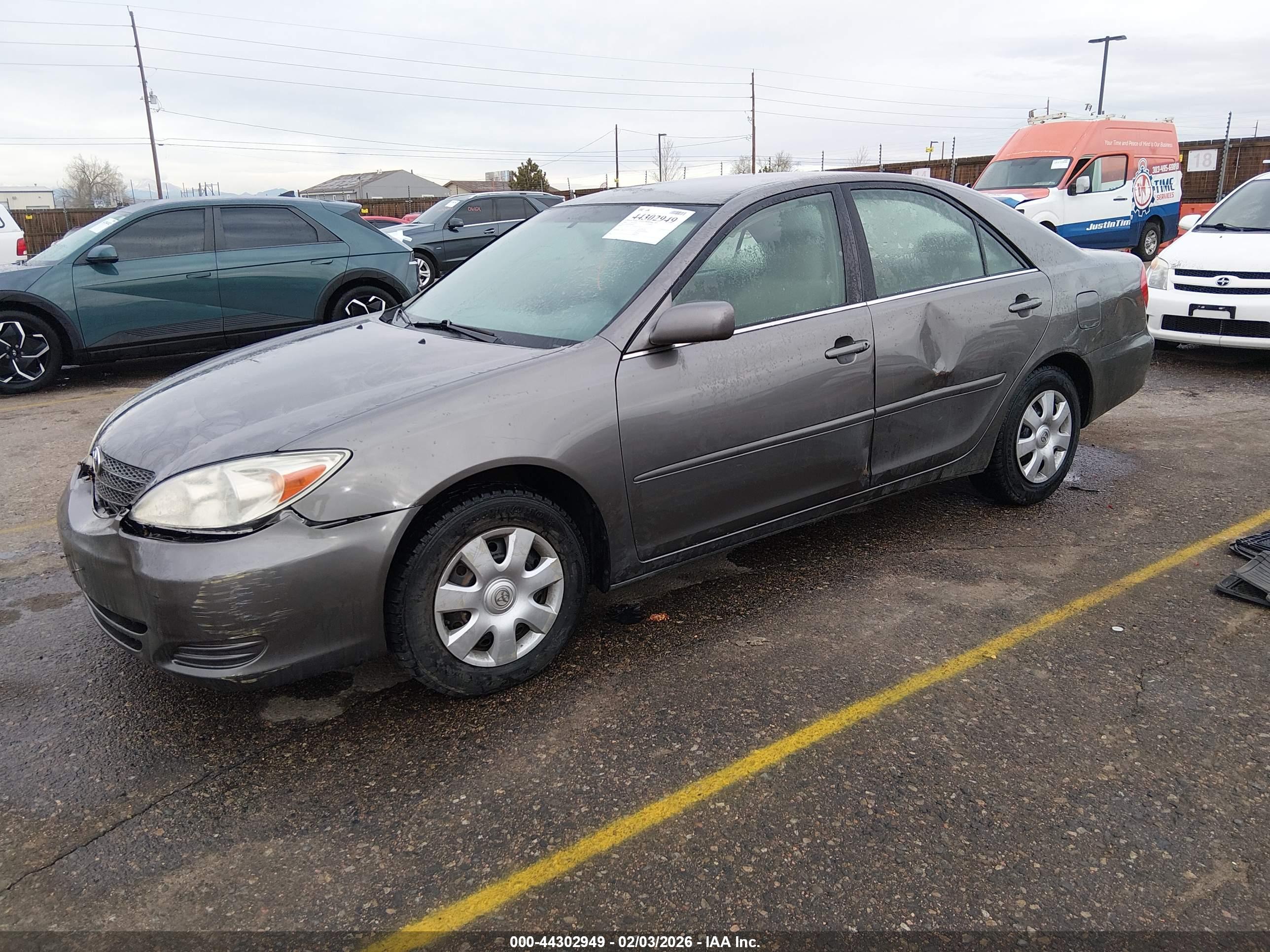 TOYOTA CAMRY image 2