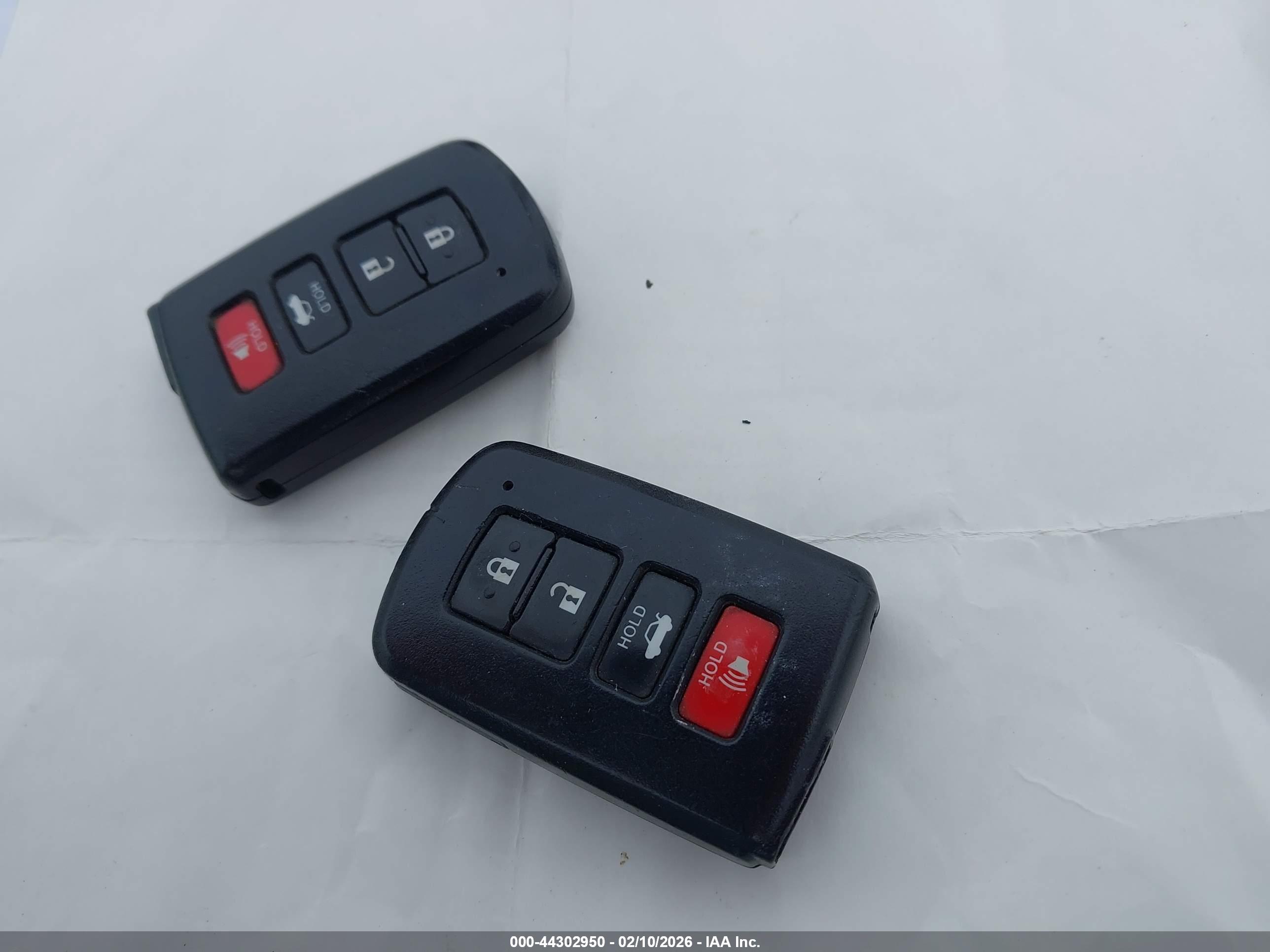 TOYOTA CAMRY image 11