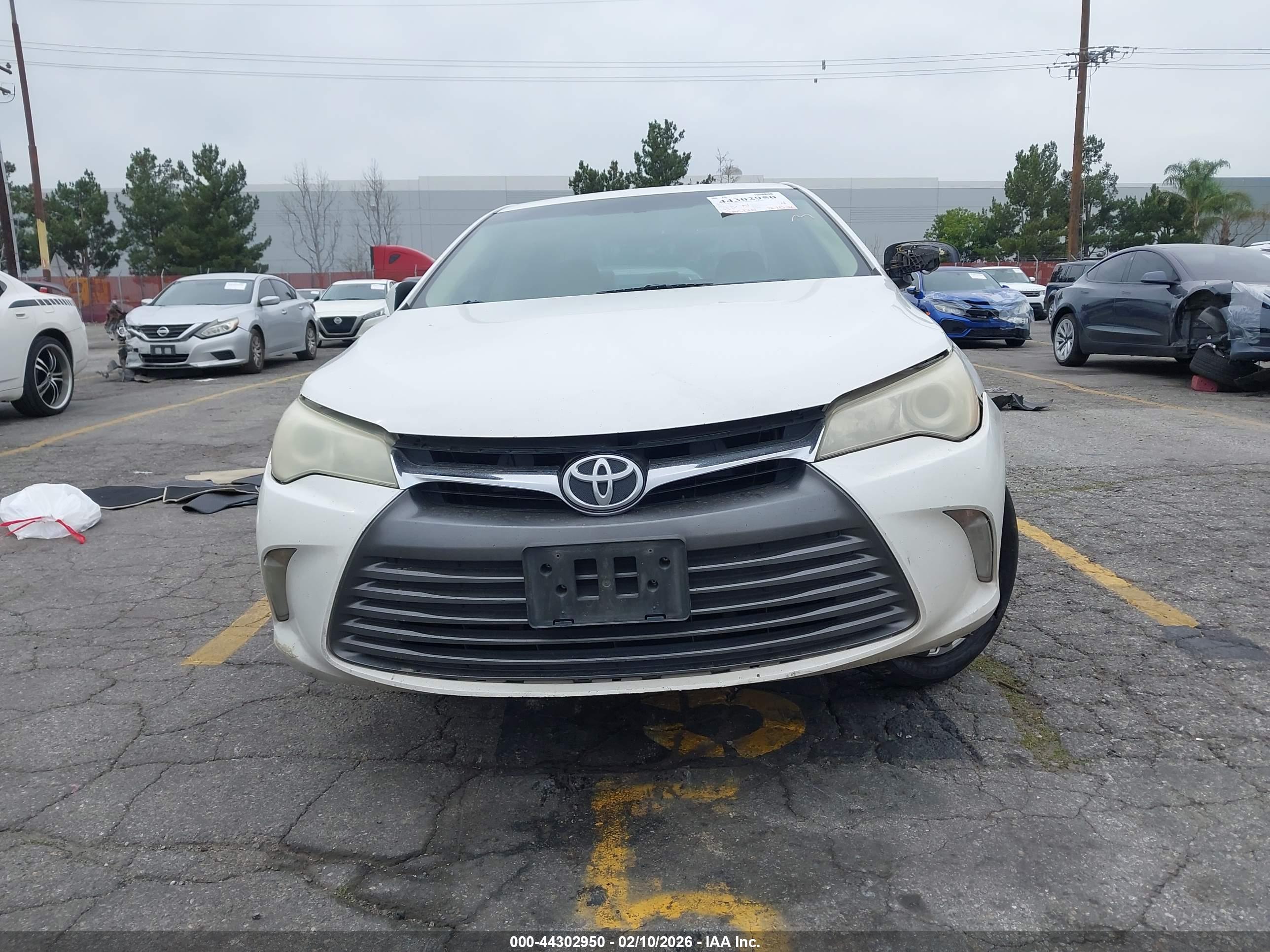 TOYOTA CAMRY image 6