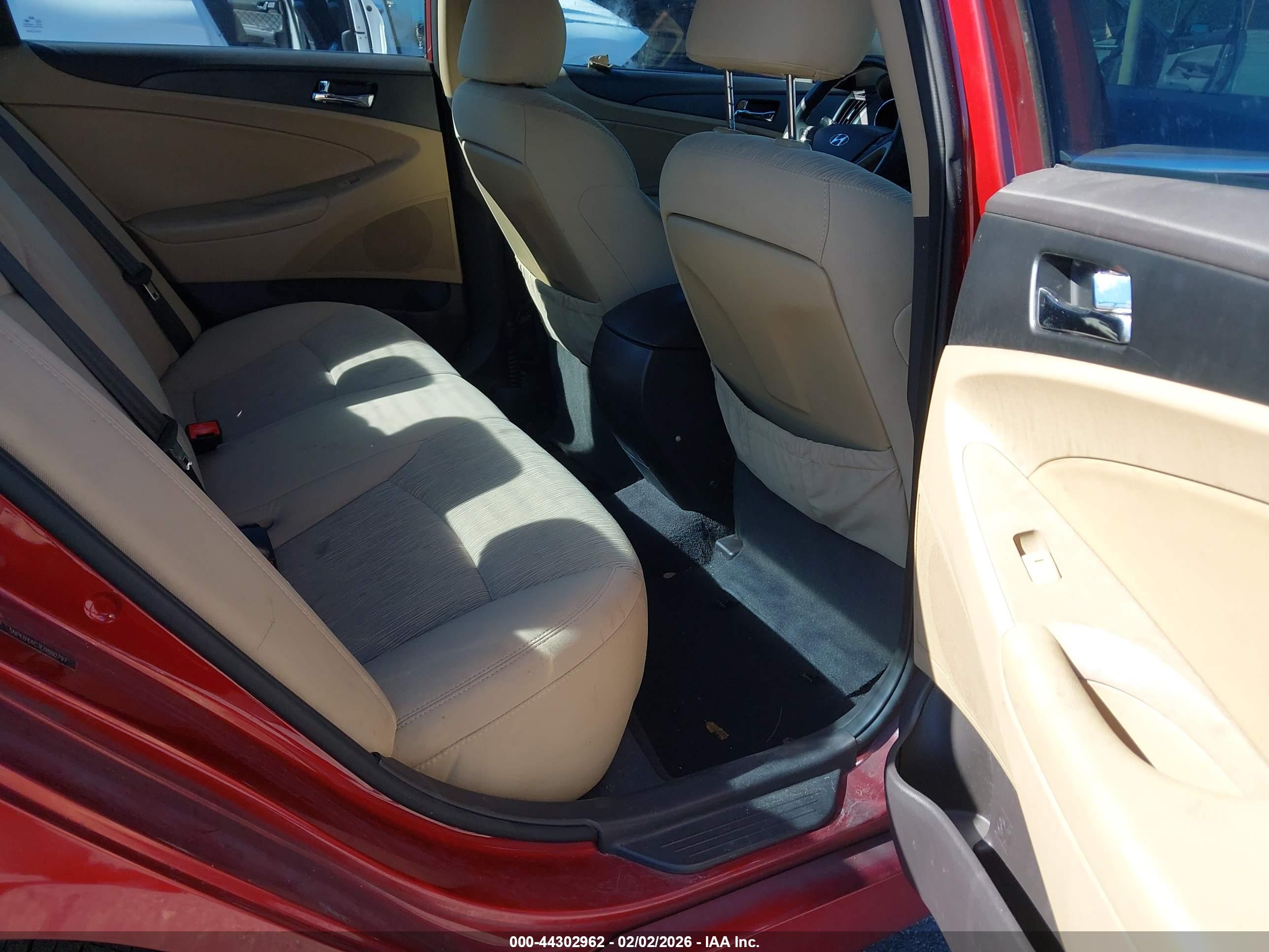 HYUNDAI SONATA image 8