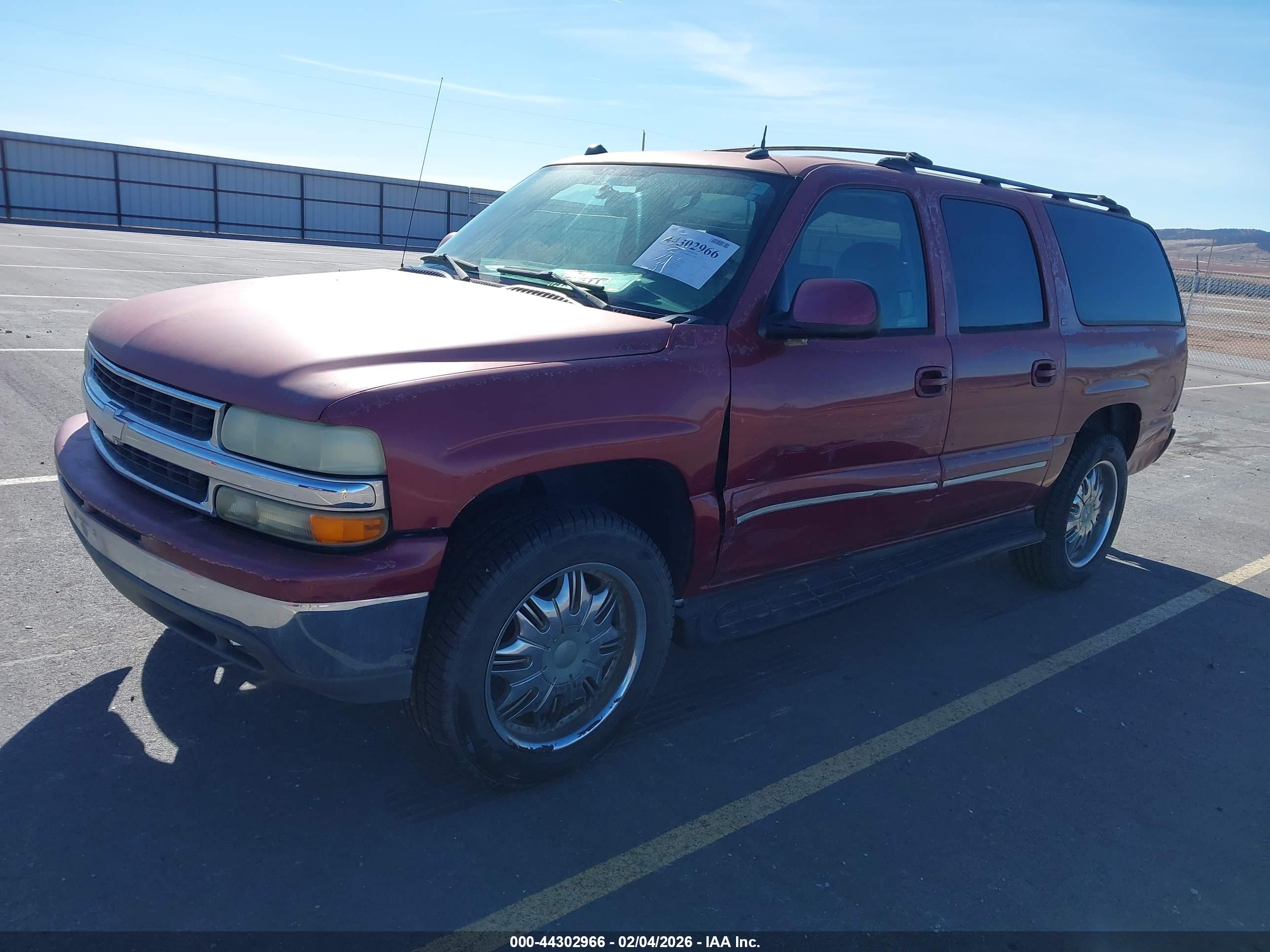 CHEVROLET SUBURBAN image 2