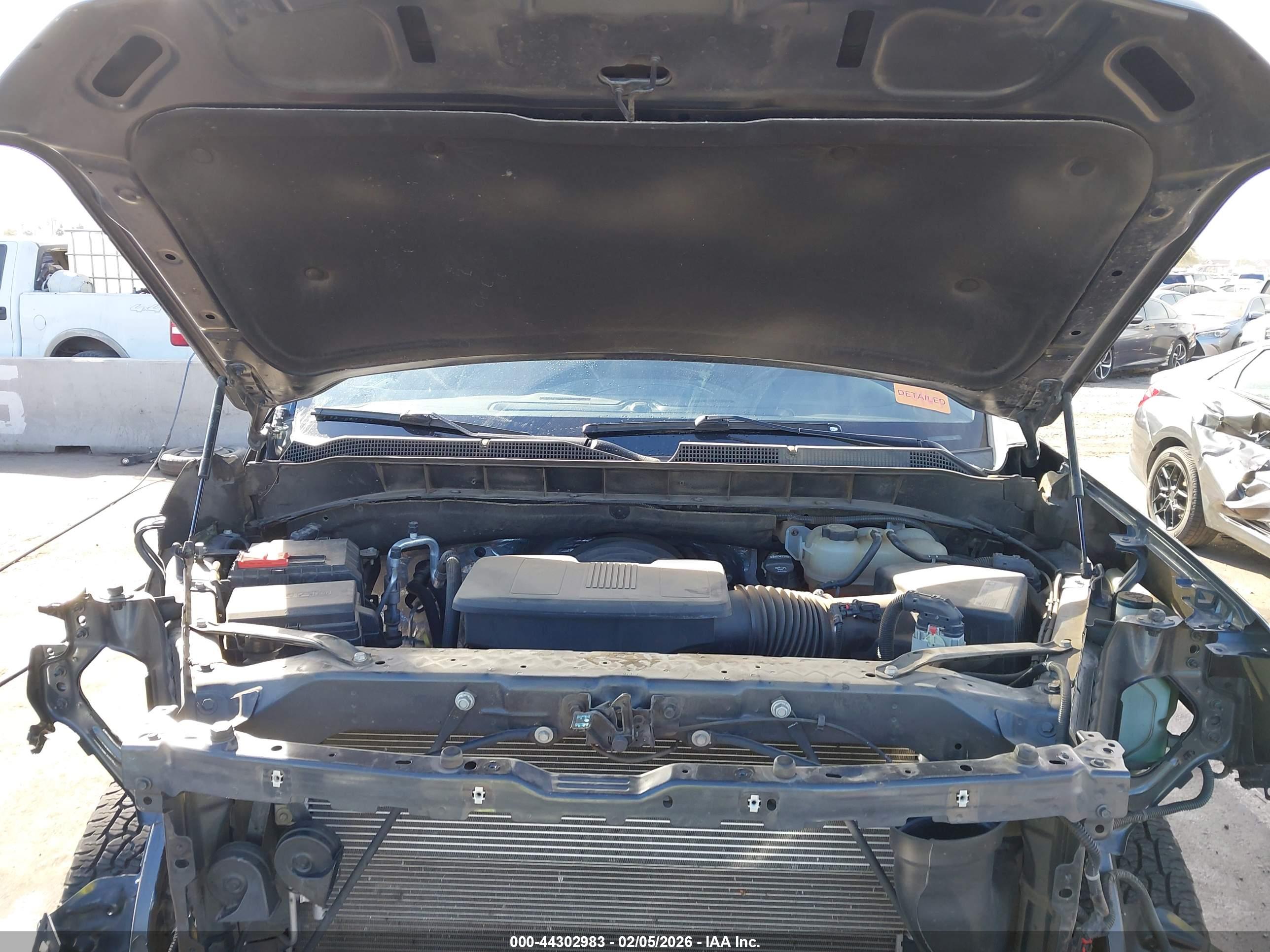 CHEVROLET SILVERADO image 10