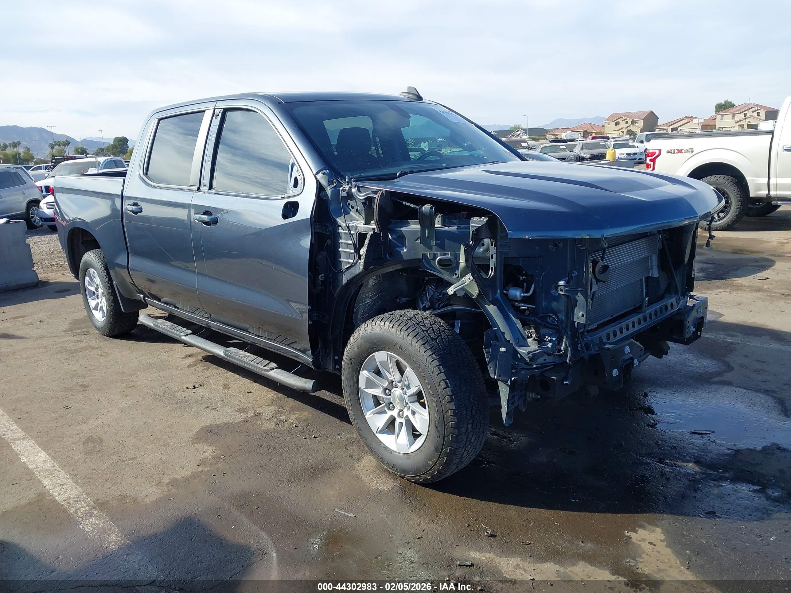 CHEVROLET SILVERADO image 6