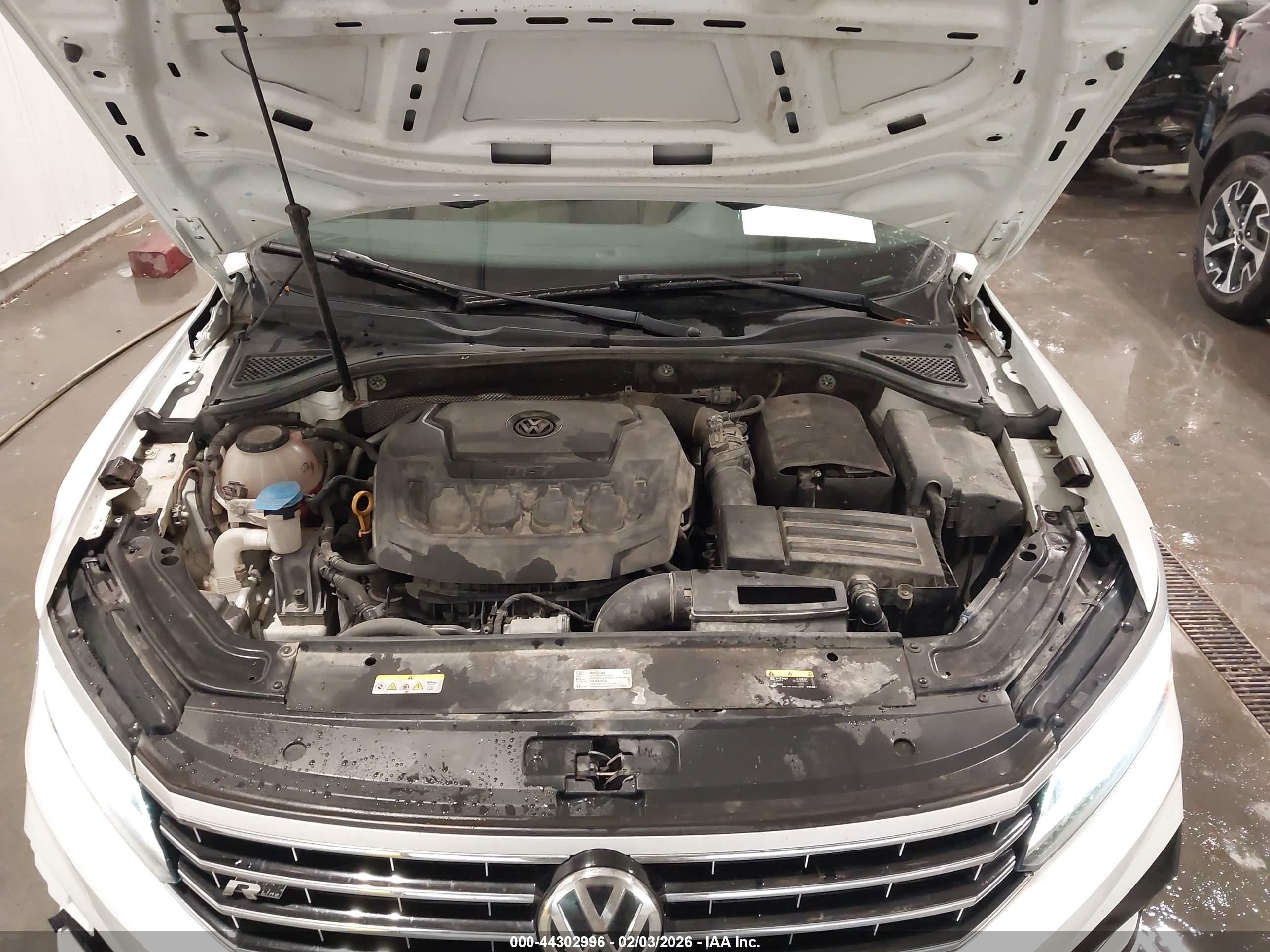 VOLKSWAGEN PASSAT image 10