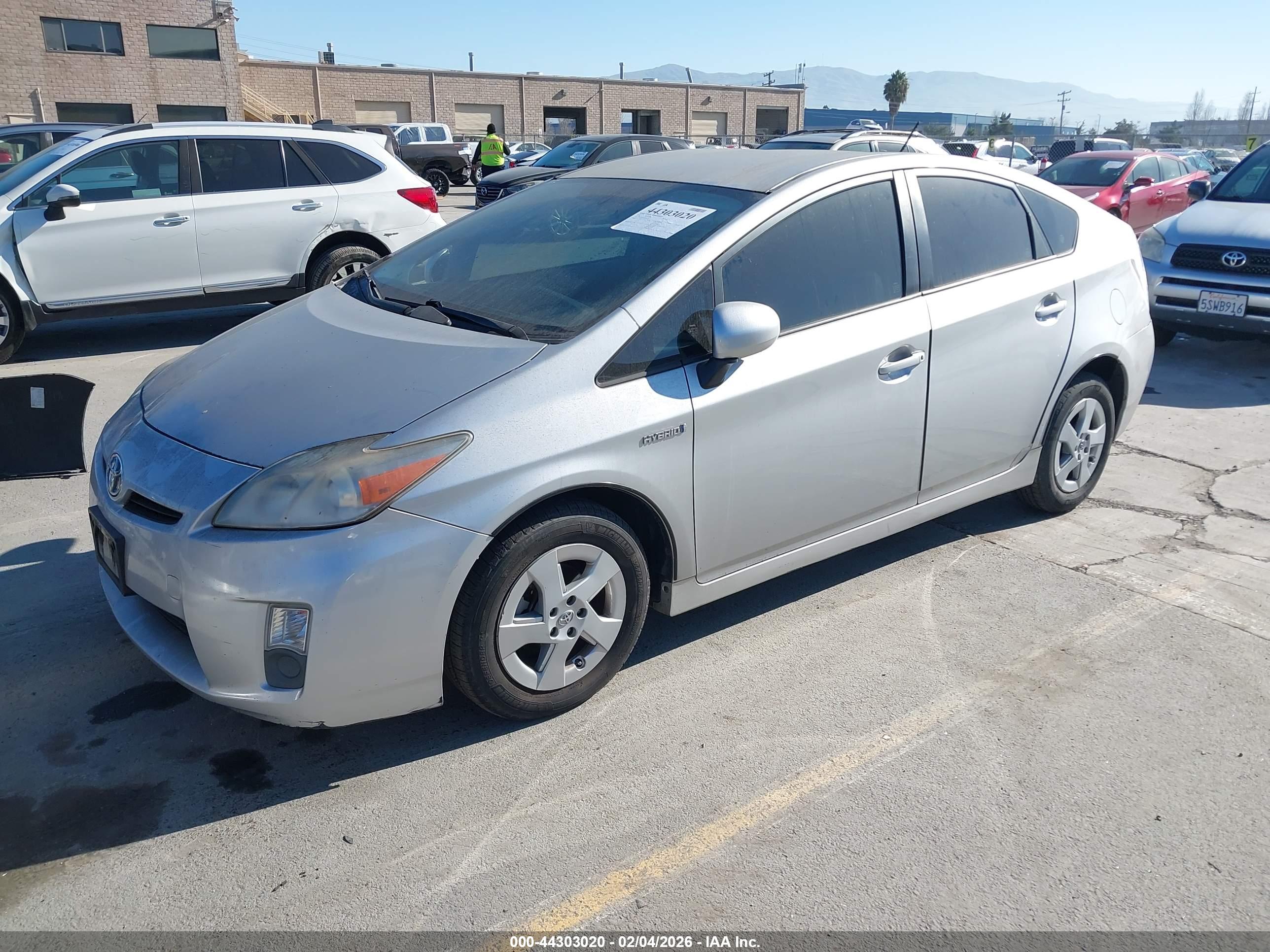 TOYOTA PRIUS image 2