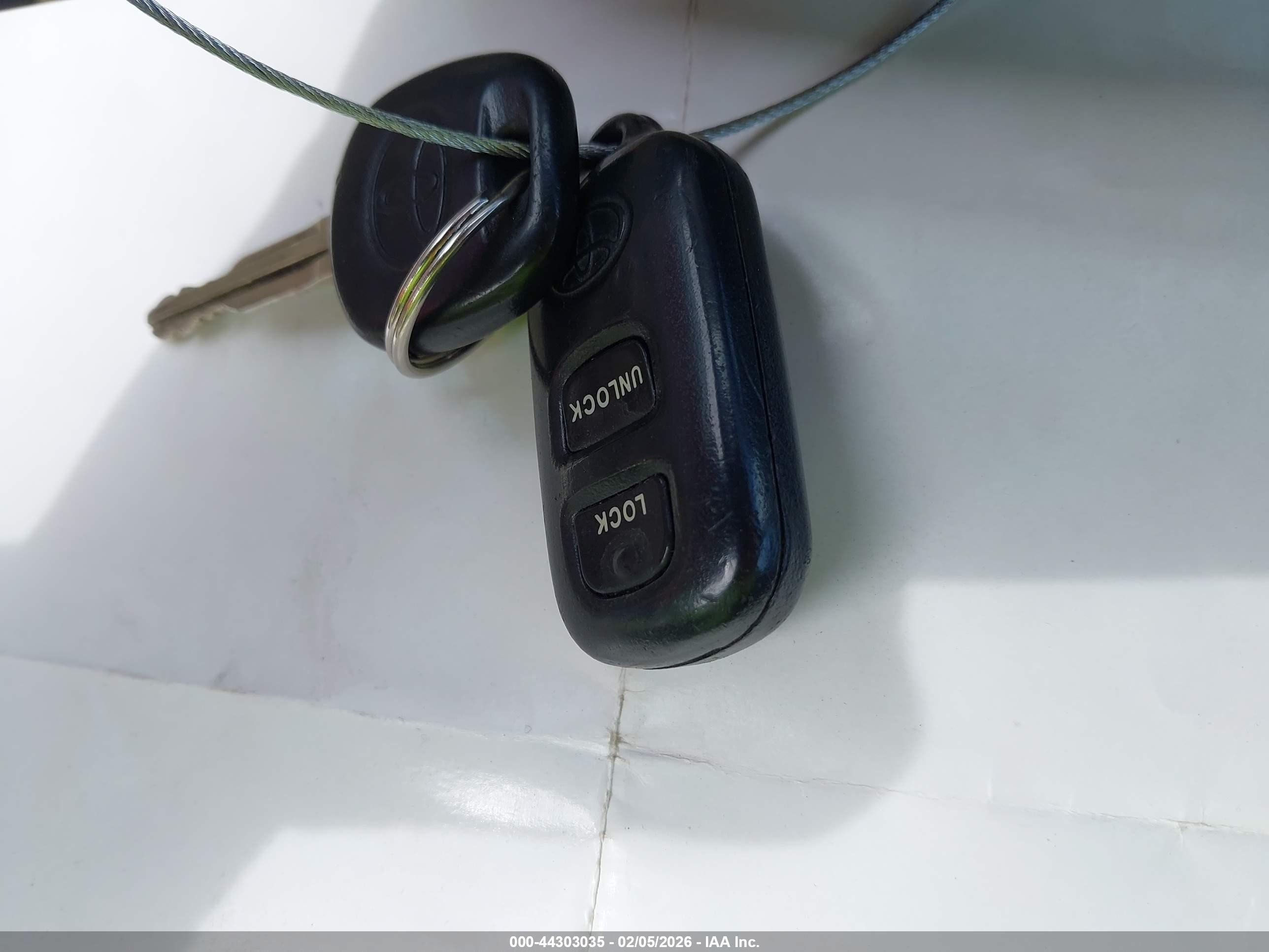 TOYOTA COROLLA image 11