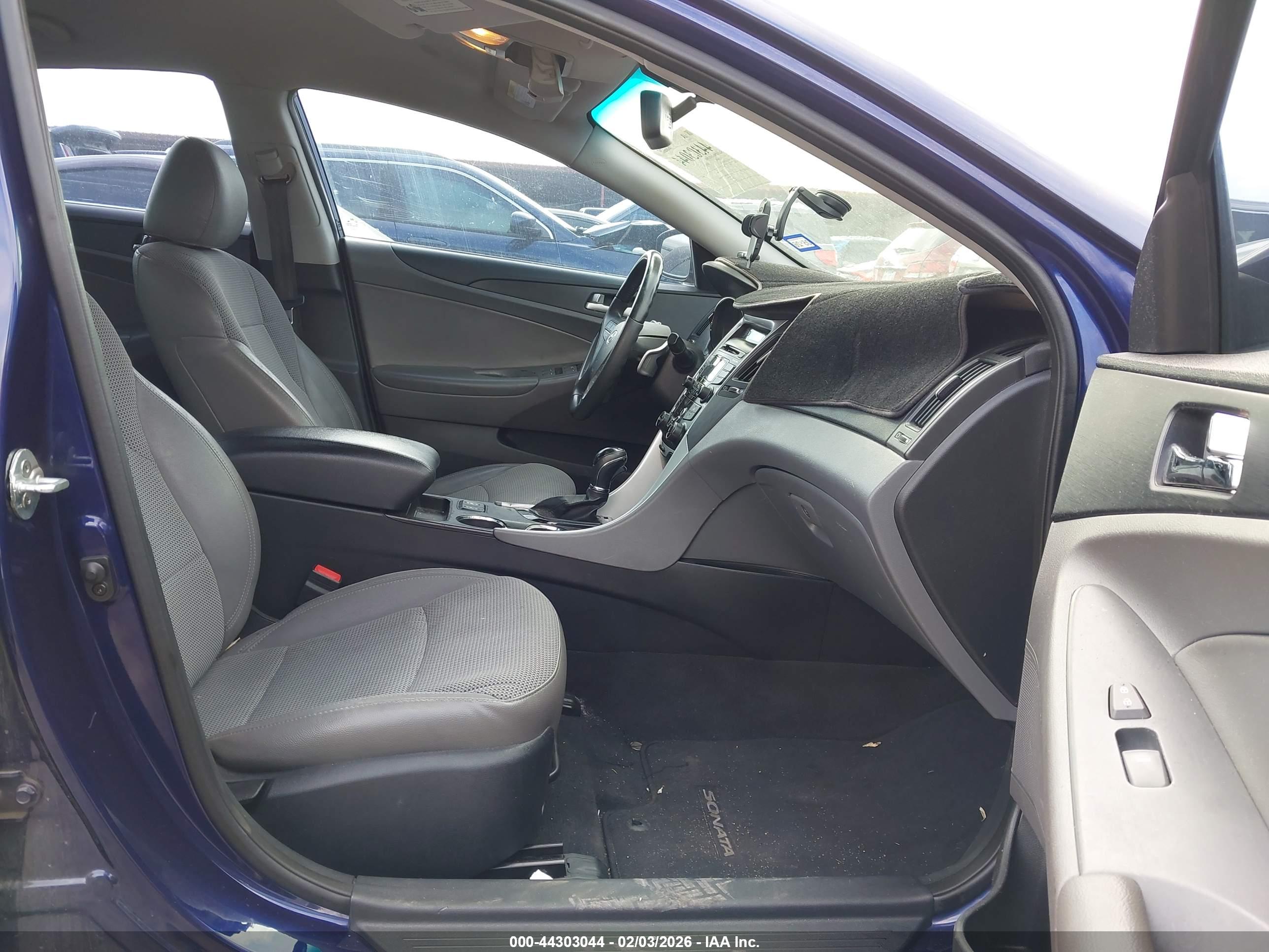 HYUNDAI SONATA image 5