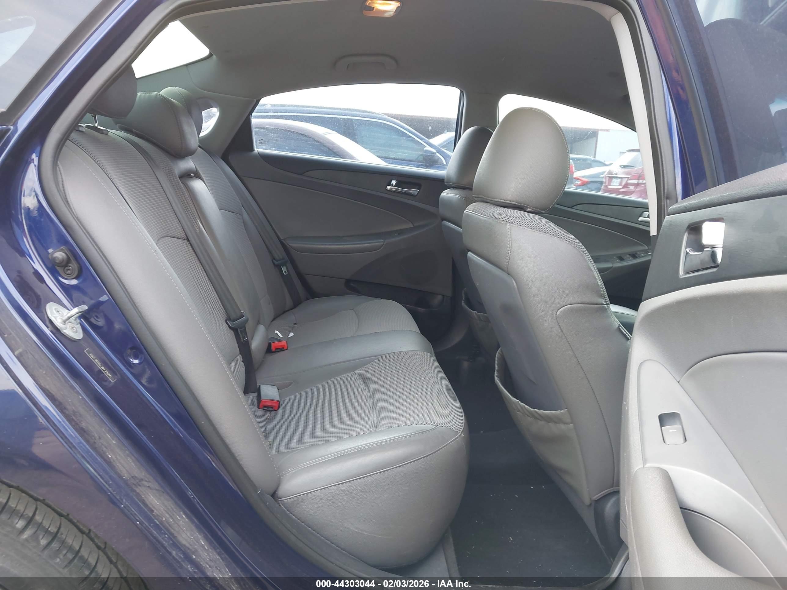 HYUNDAI SONATA image 8