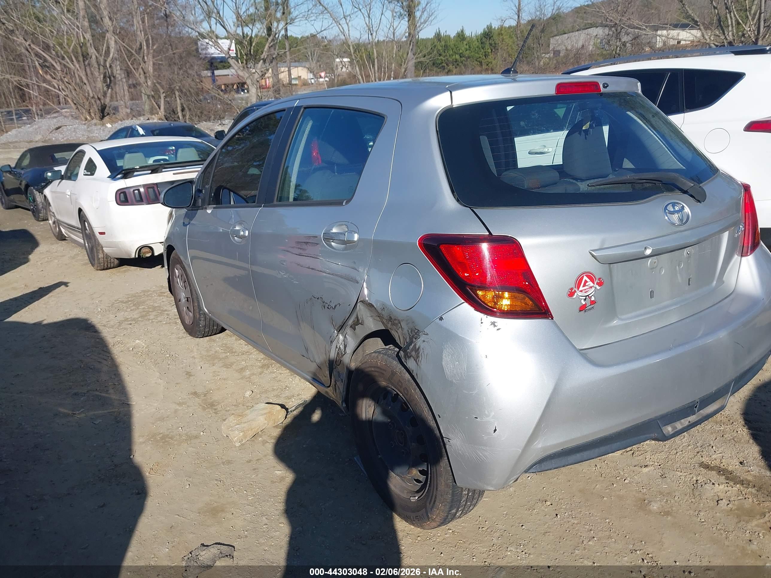 TOYOTA YARIS image 3