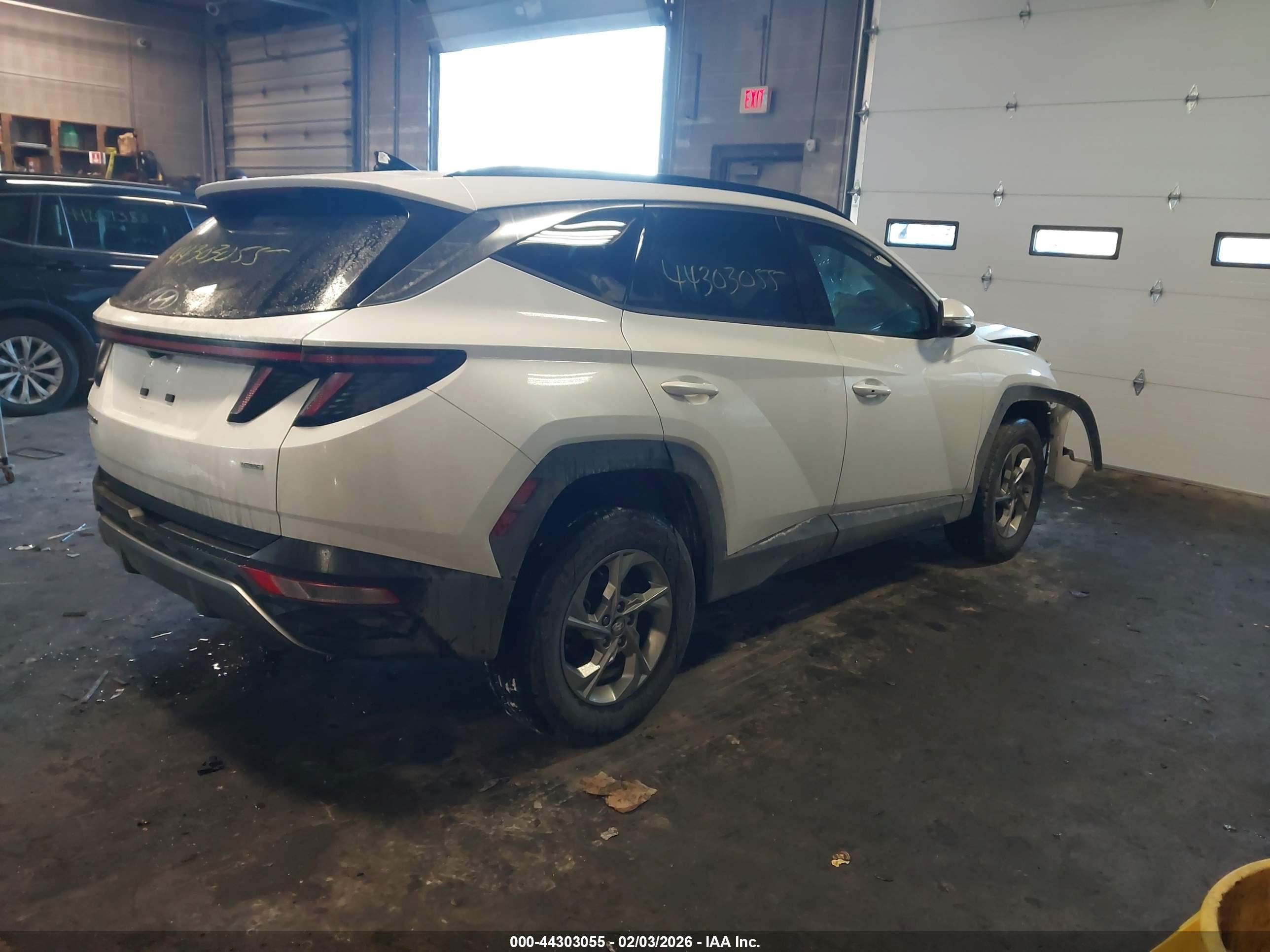 HYUNDAI TUCSON image 4