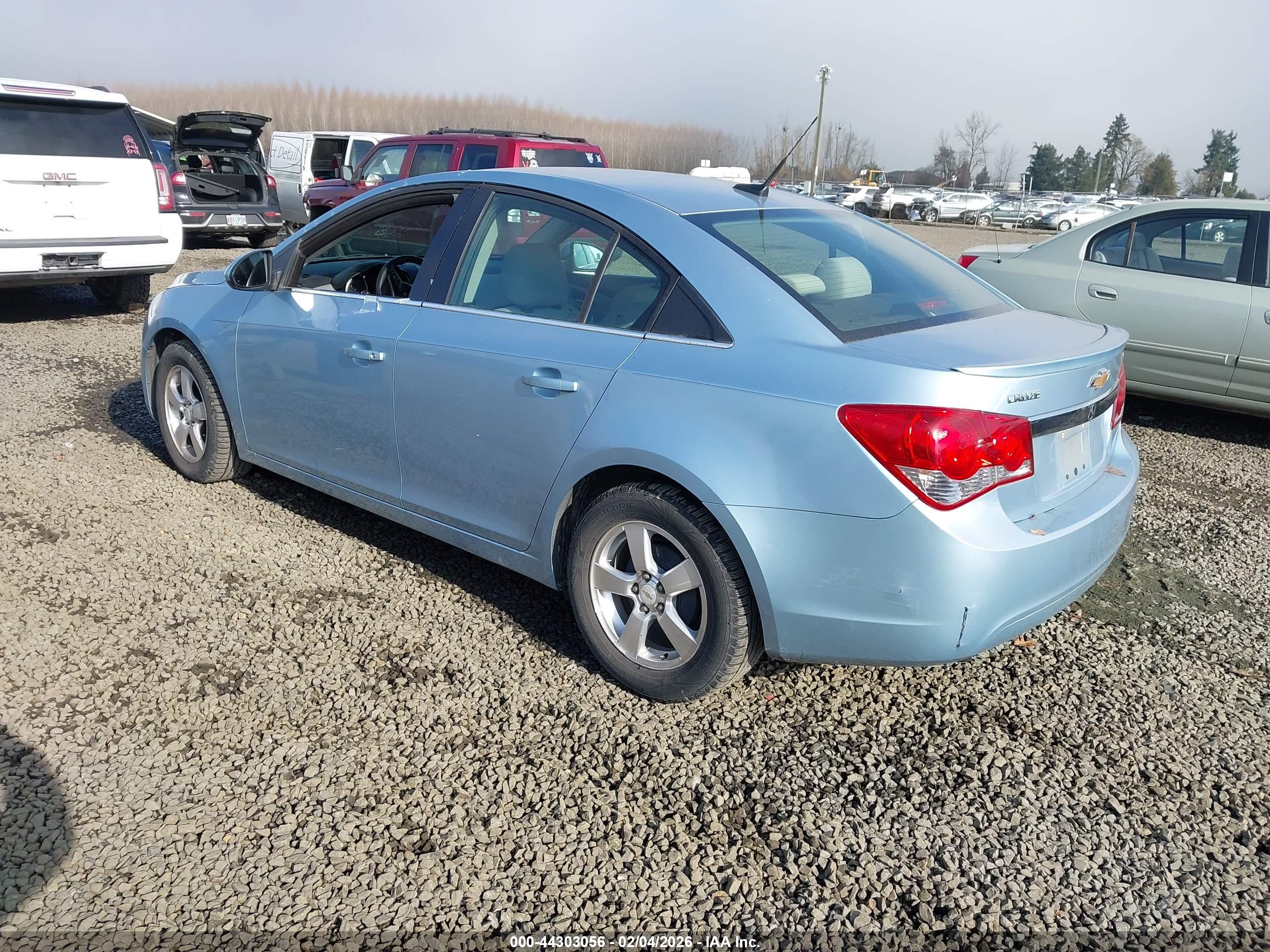 CHEVROLET CRUZE image 3