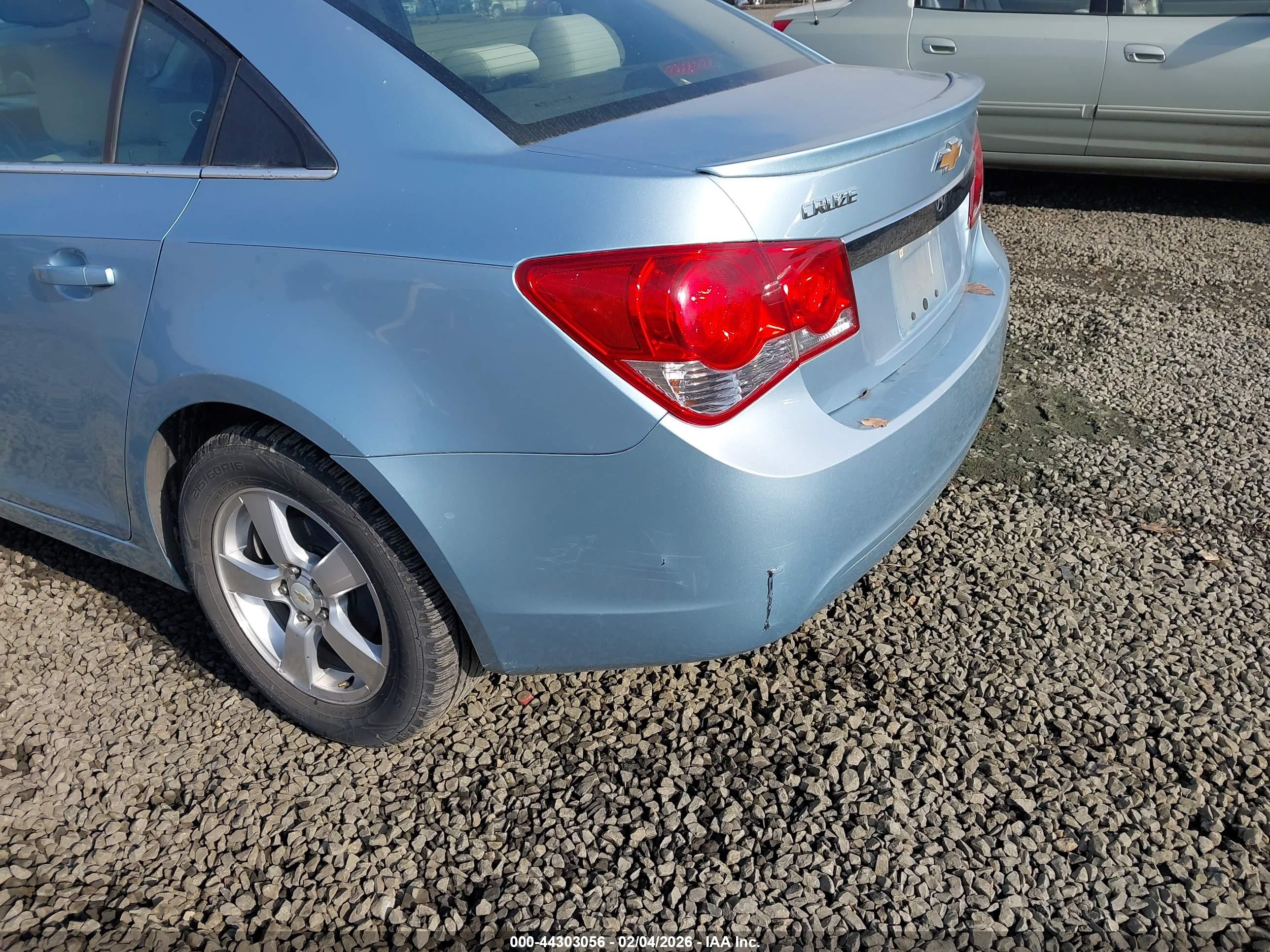 CHEVROLET CRUZE image 6
