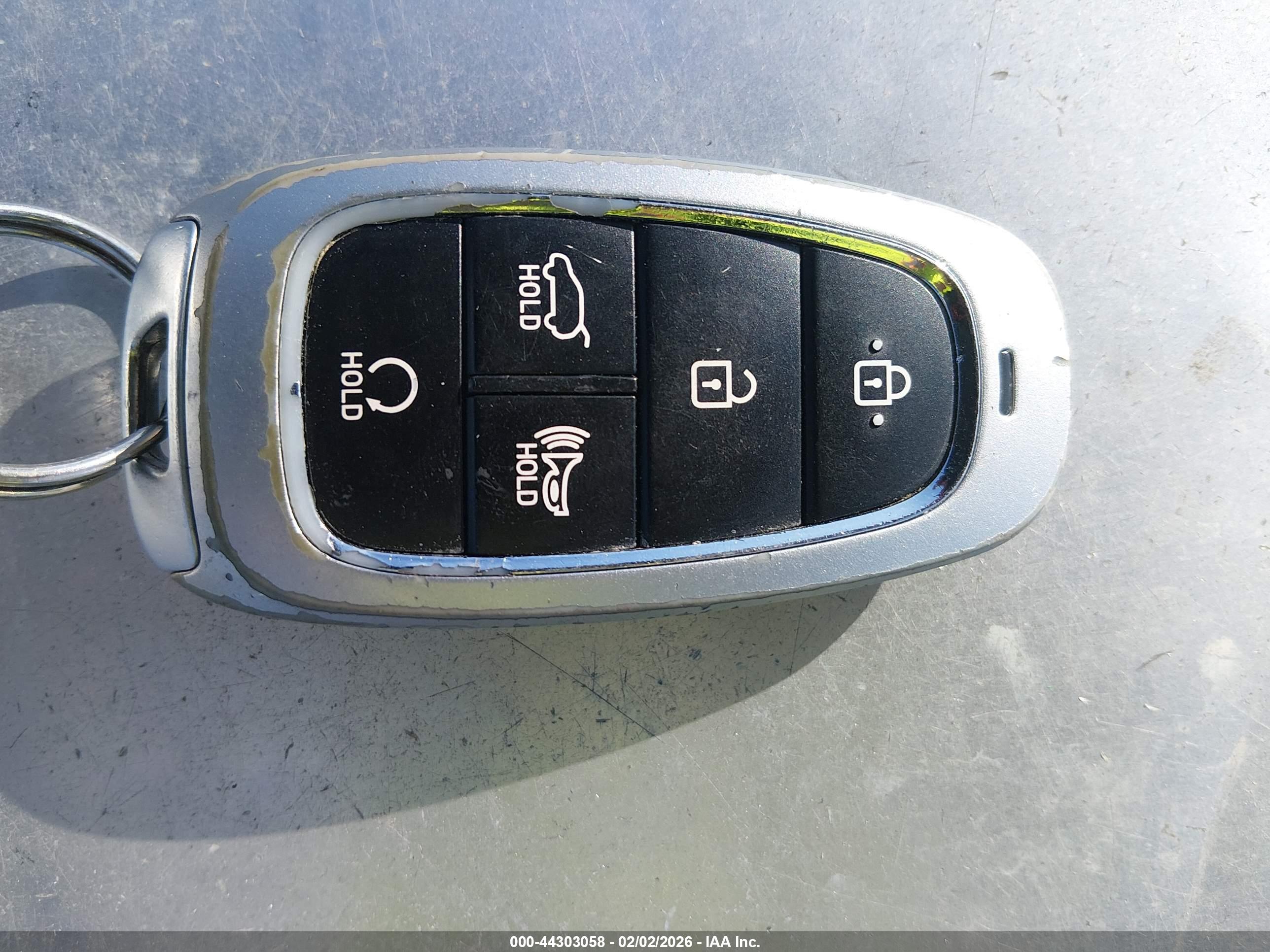 HYUNDAI TUCSON image 11