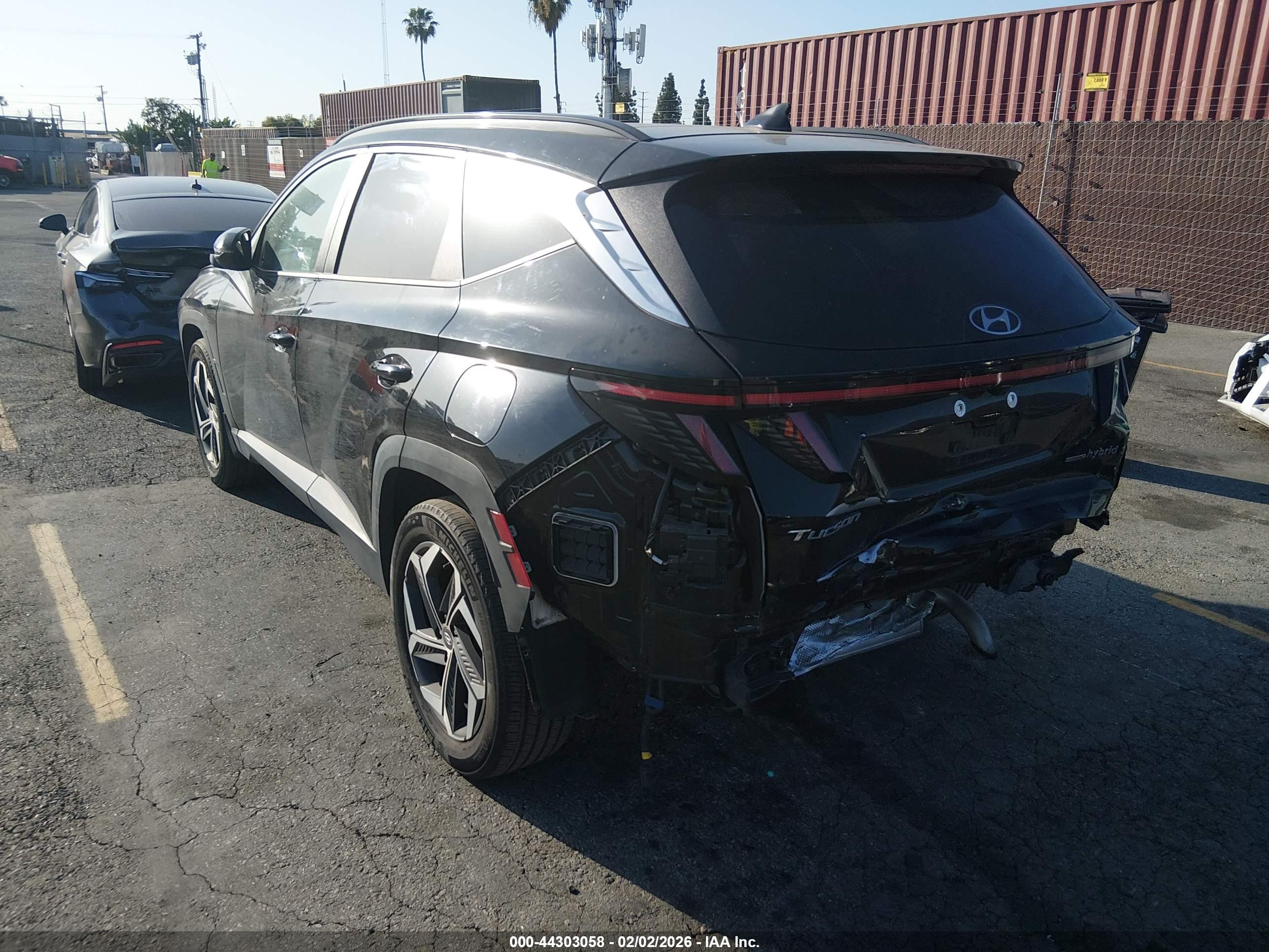 HYUNDAI TUCSON image 3