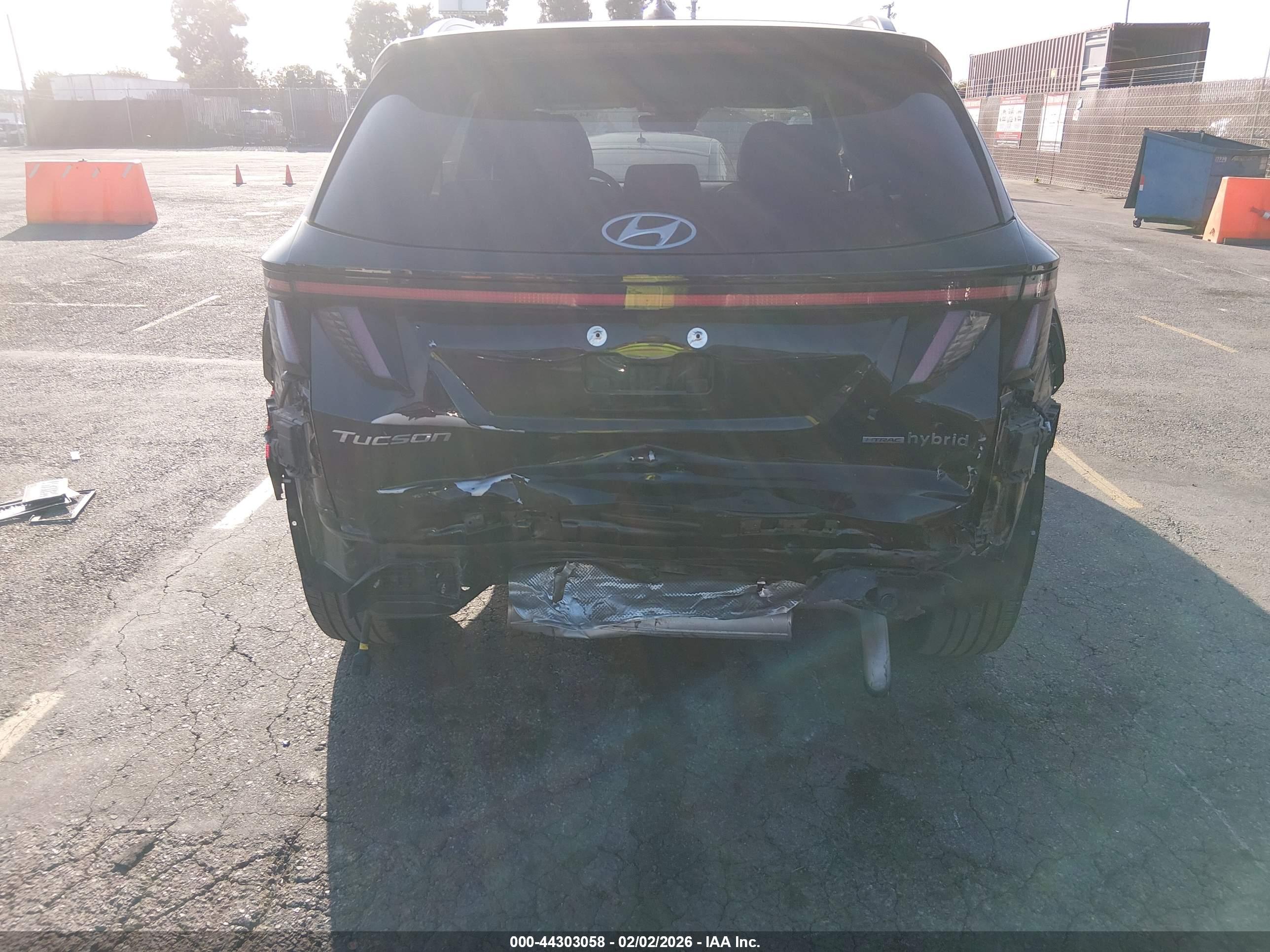 HYUNDAI TUCSON image 6